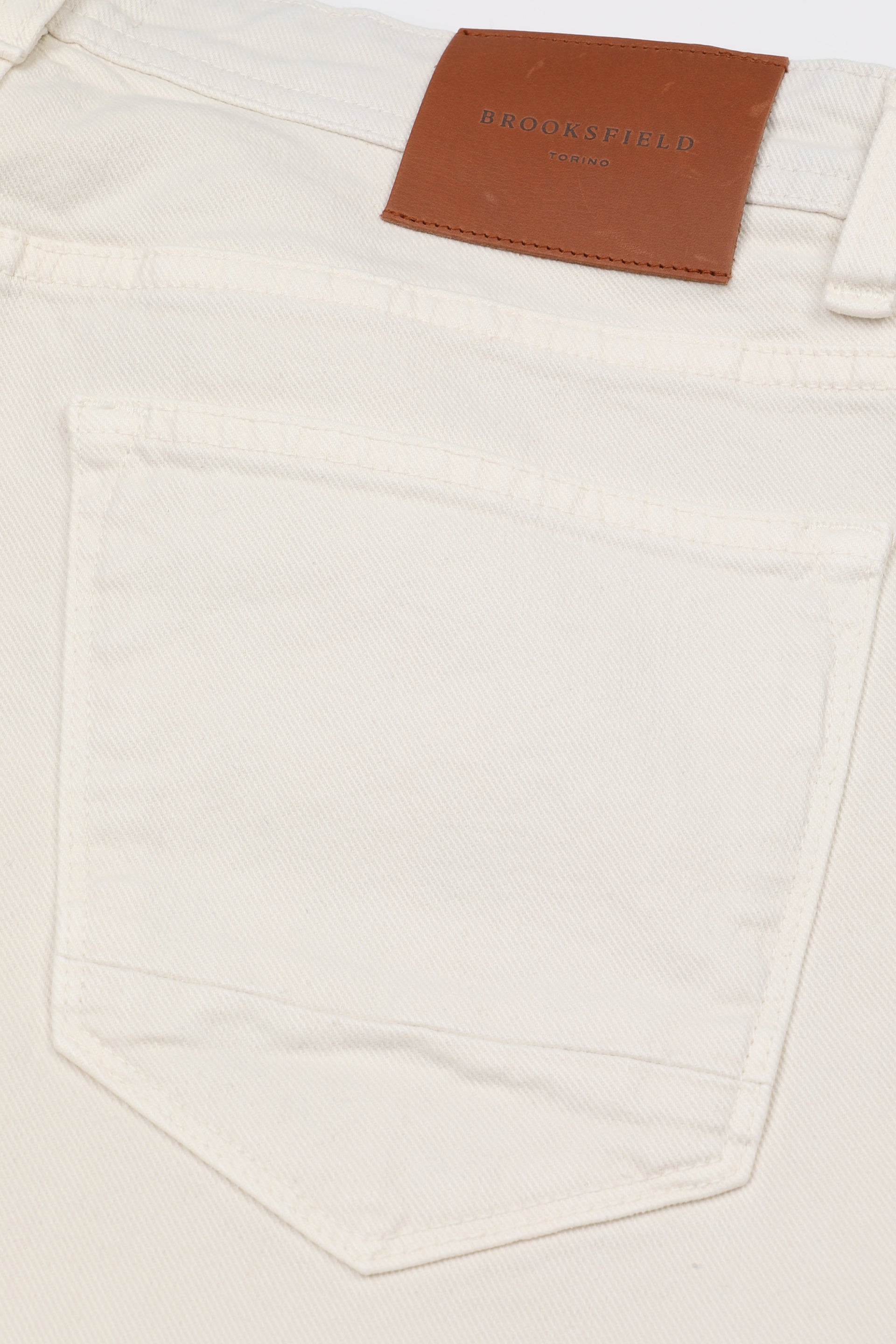 Pantalone 5 tasche Orginal in bull di cotone stretch, slim fit. Bianco - Avorio