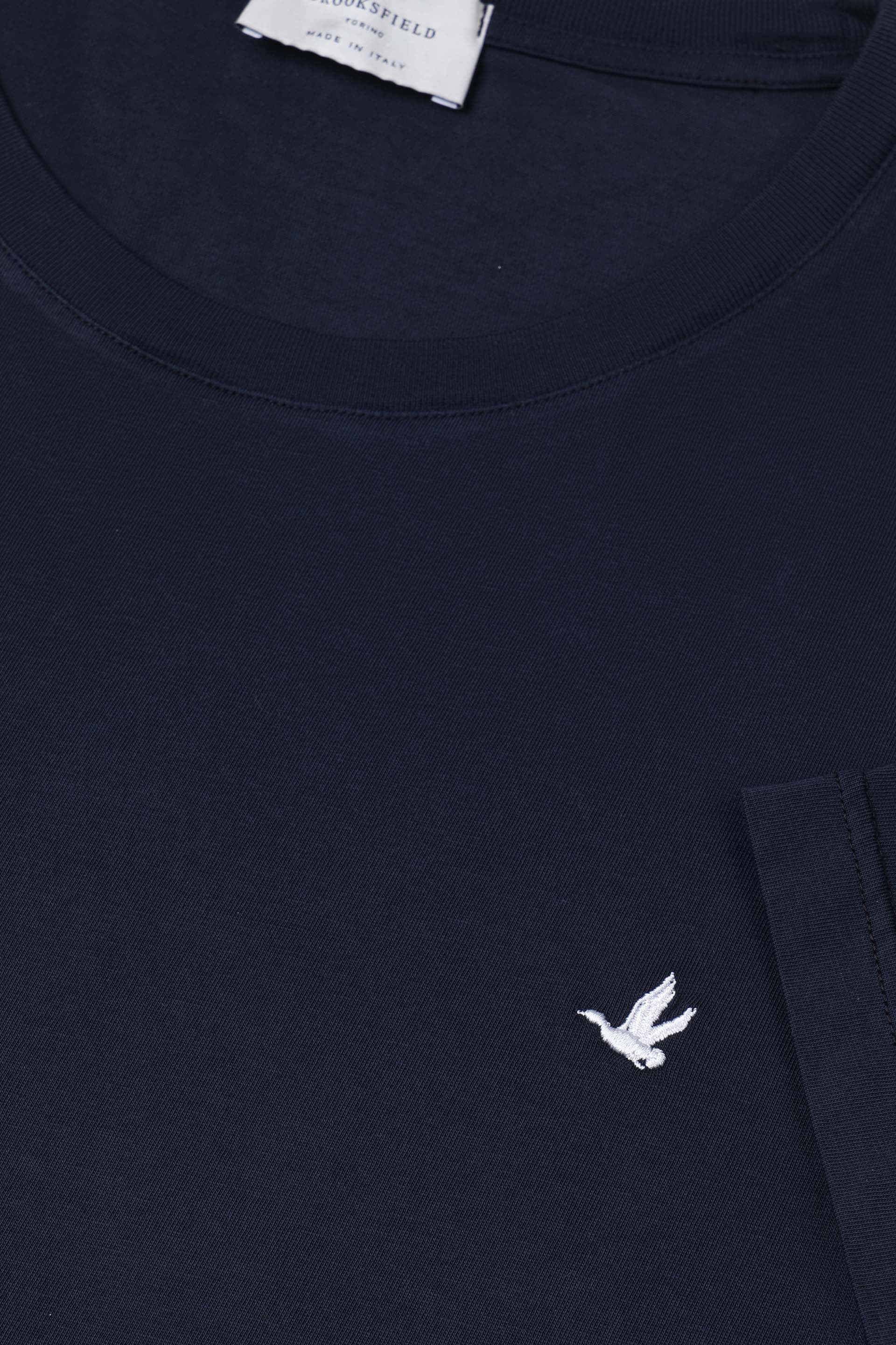 T-shirt in jersey di cotone, logo ricamato al cuore. - Navy