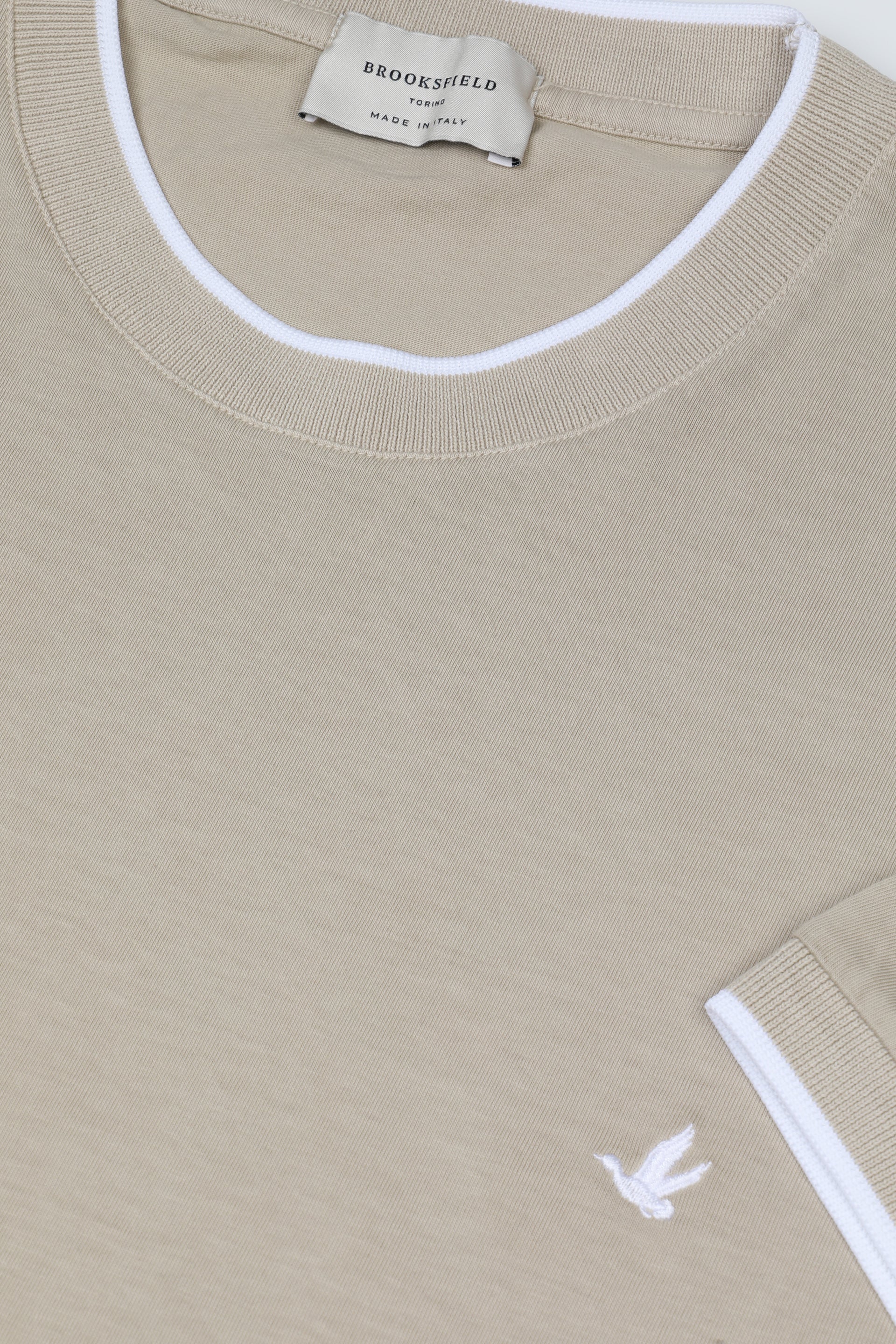 UOMO-T-SHIRT M/C JERSEY TINTO DIRETTO, GIROCOLLO E POLSI IN RETTILINEA RIGATI, SPACCHI A FESSURA - Soft kaki
