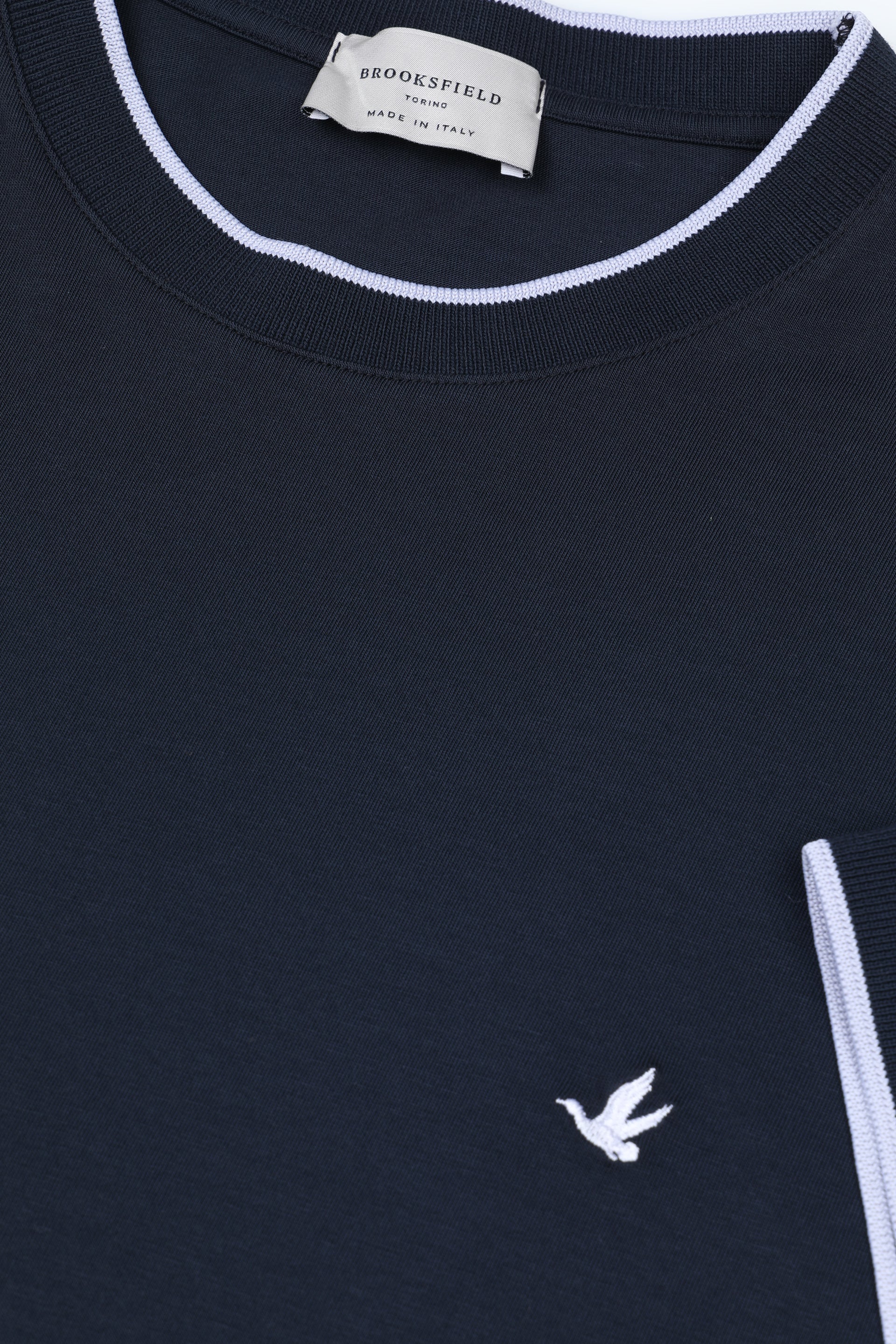 UOMO-T-SHIRT M/C JERSEY TINTO DIRETTO, GIROCOLLO E POLSI IN RETTILINEA RIGATI, SPACCHI A FESSURA - Navy