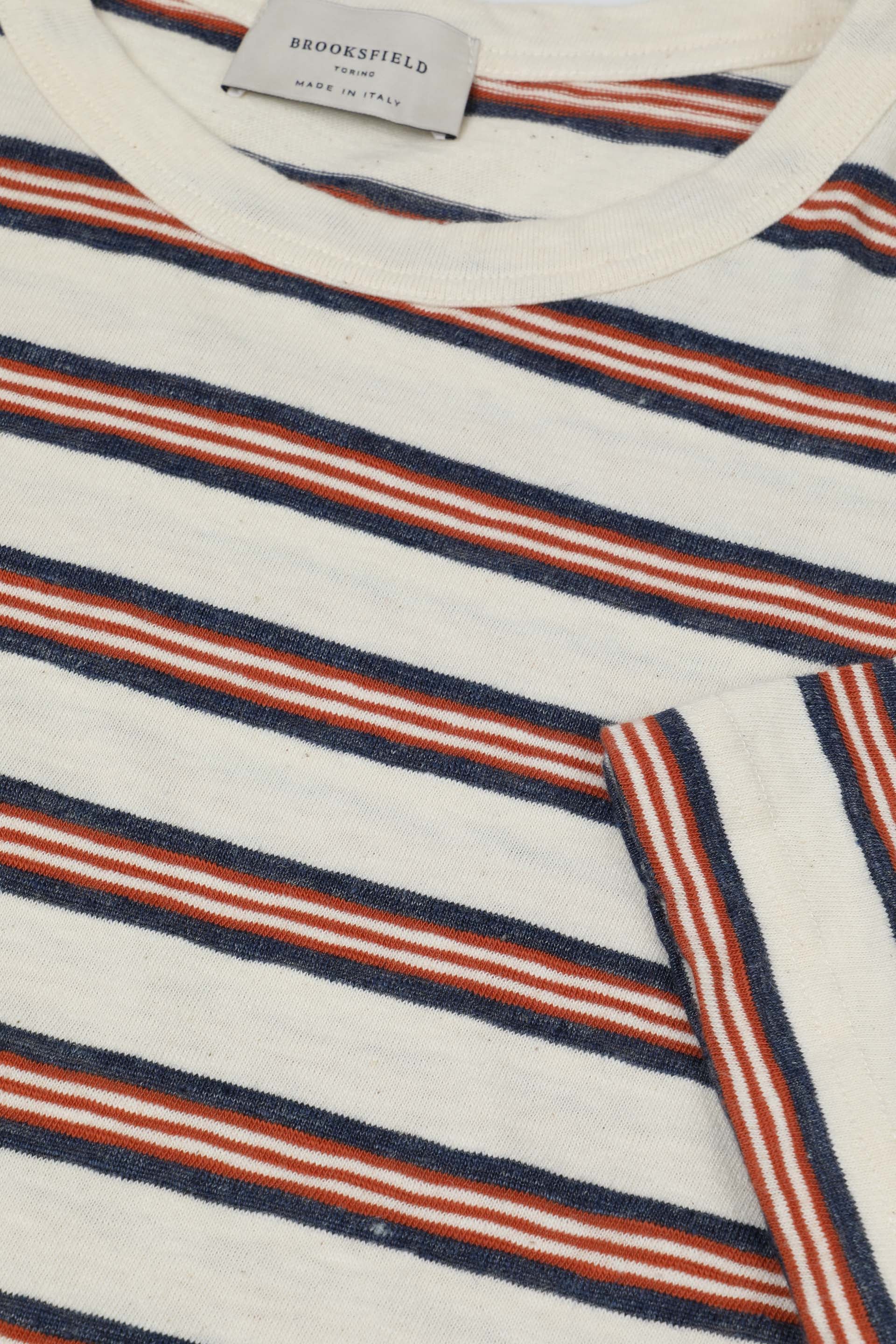 T-shirt rigata in jersey di cotone misto lino. Panna - Latte/Rosso/Blu