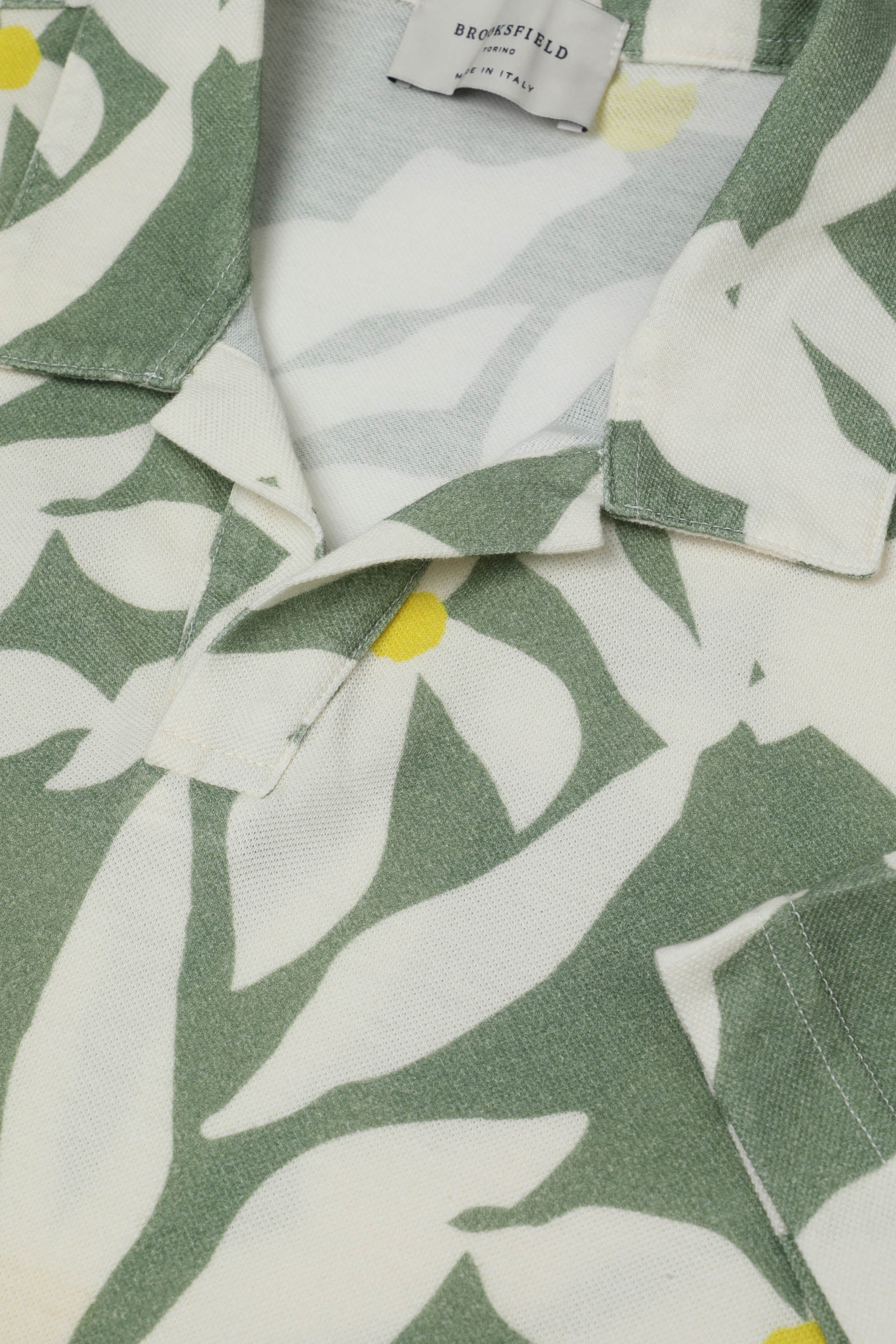Polo collo aperto in piquet di cotone, stampa Magnolia. Verde - Aneto/Avorio