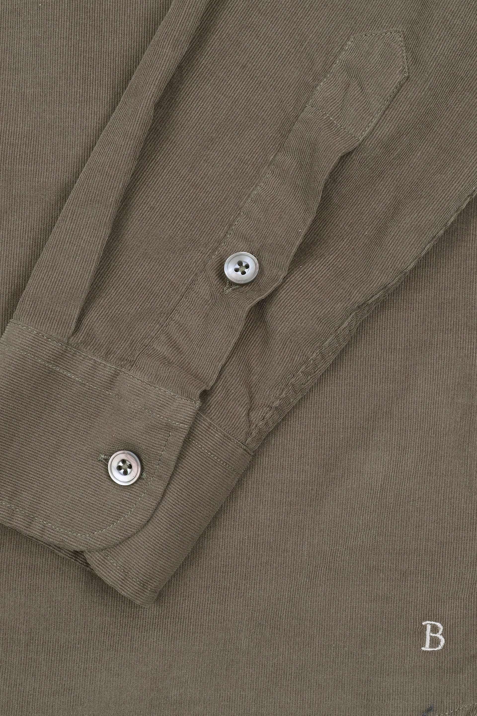 Camicia work con tasche, realizzata in velluto di cotone. Marrone - Clay