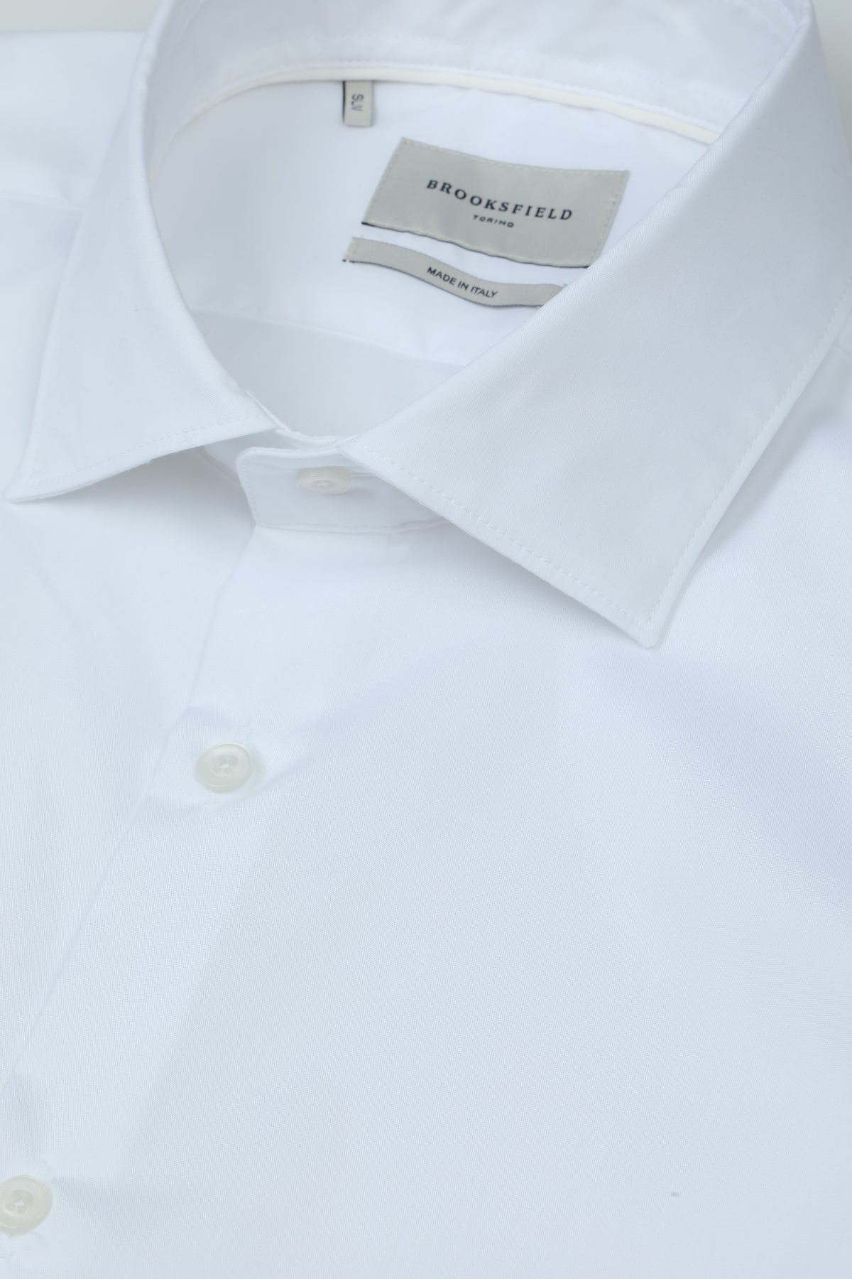 Camicia spread collar in popeline di cotone stretch - easy care. Slim fit. Bianco - White
