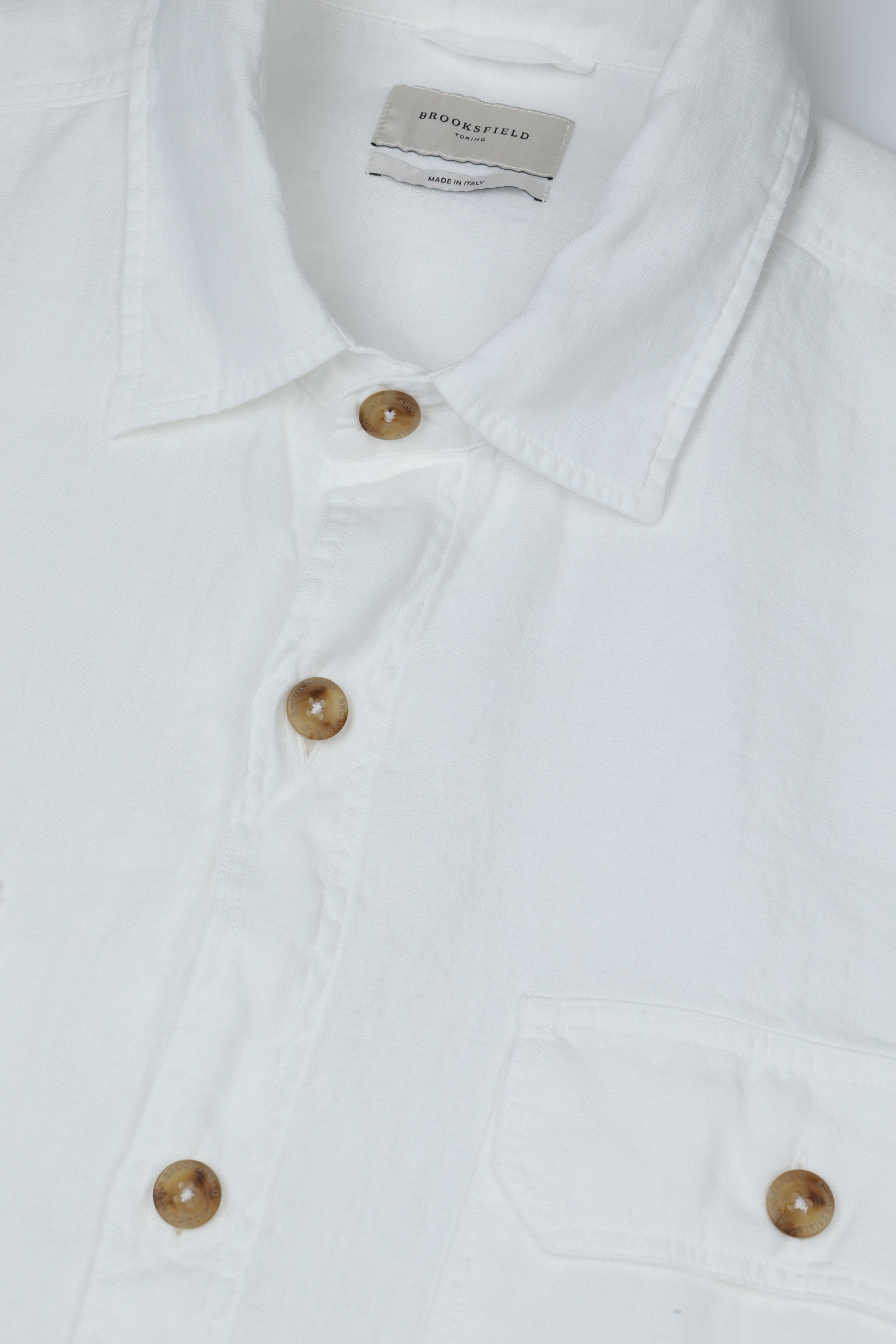Camicia in puro lino con taschini al petto, vestibilità over. Bianco - Off white