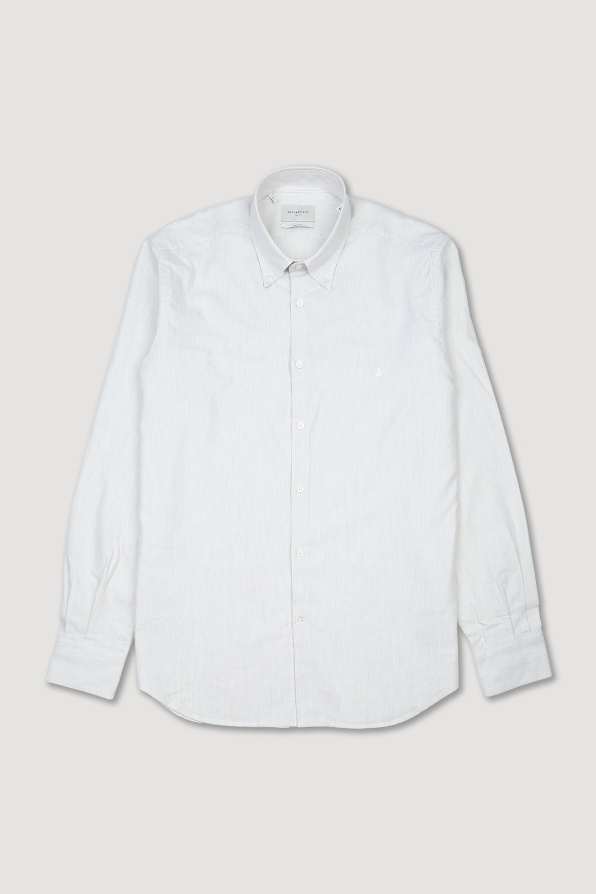Camicia button down slim fit in oxford di misto cotone-lyocell. Logo ricamato al cuore. Beige - Ecrù