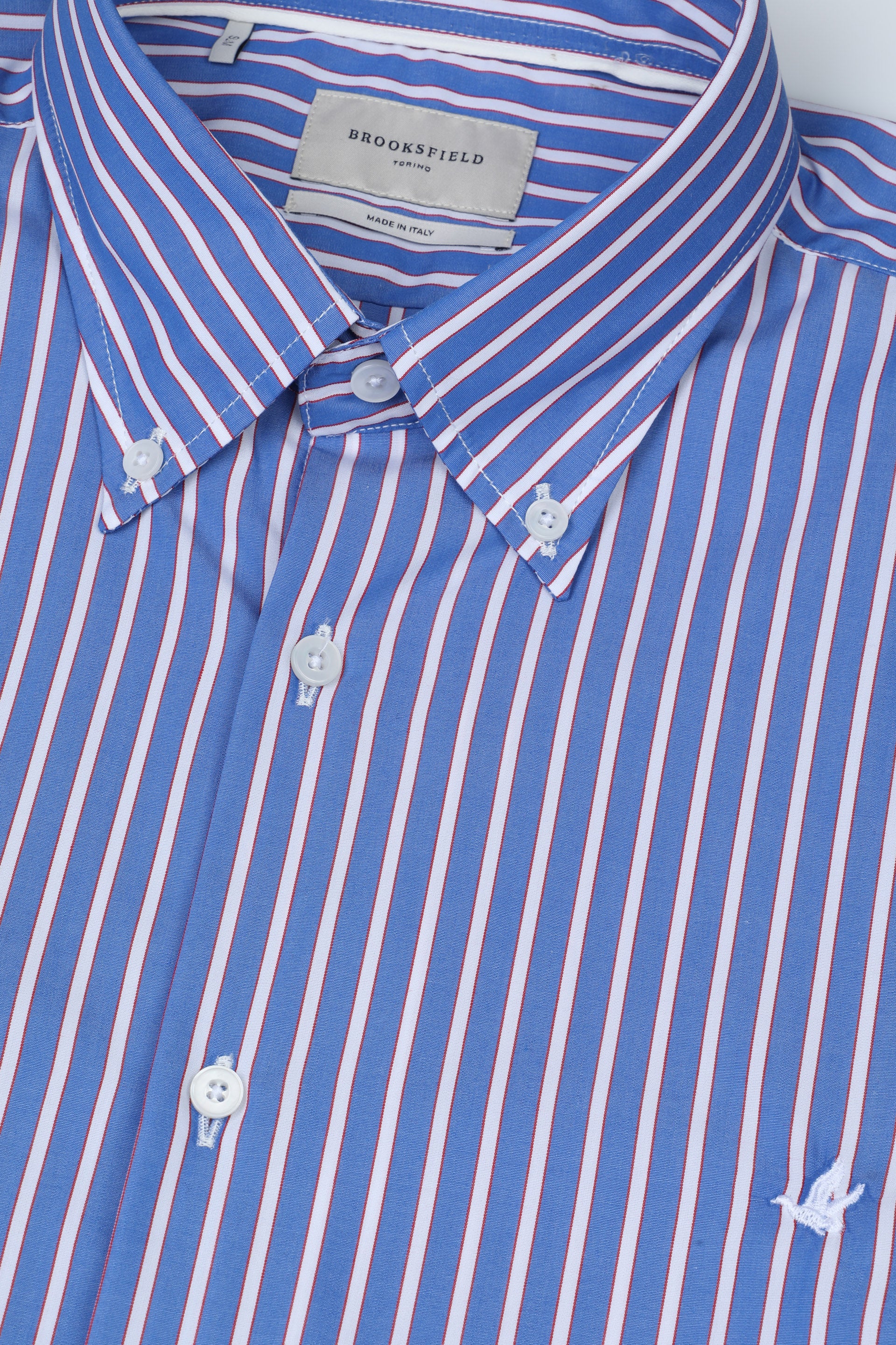 Camicia button down slim fit in cotone rigato wrinkle free. Logo ricamato al cuore. Blue - Sailor/Bianco/Rosso