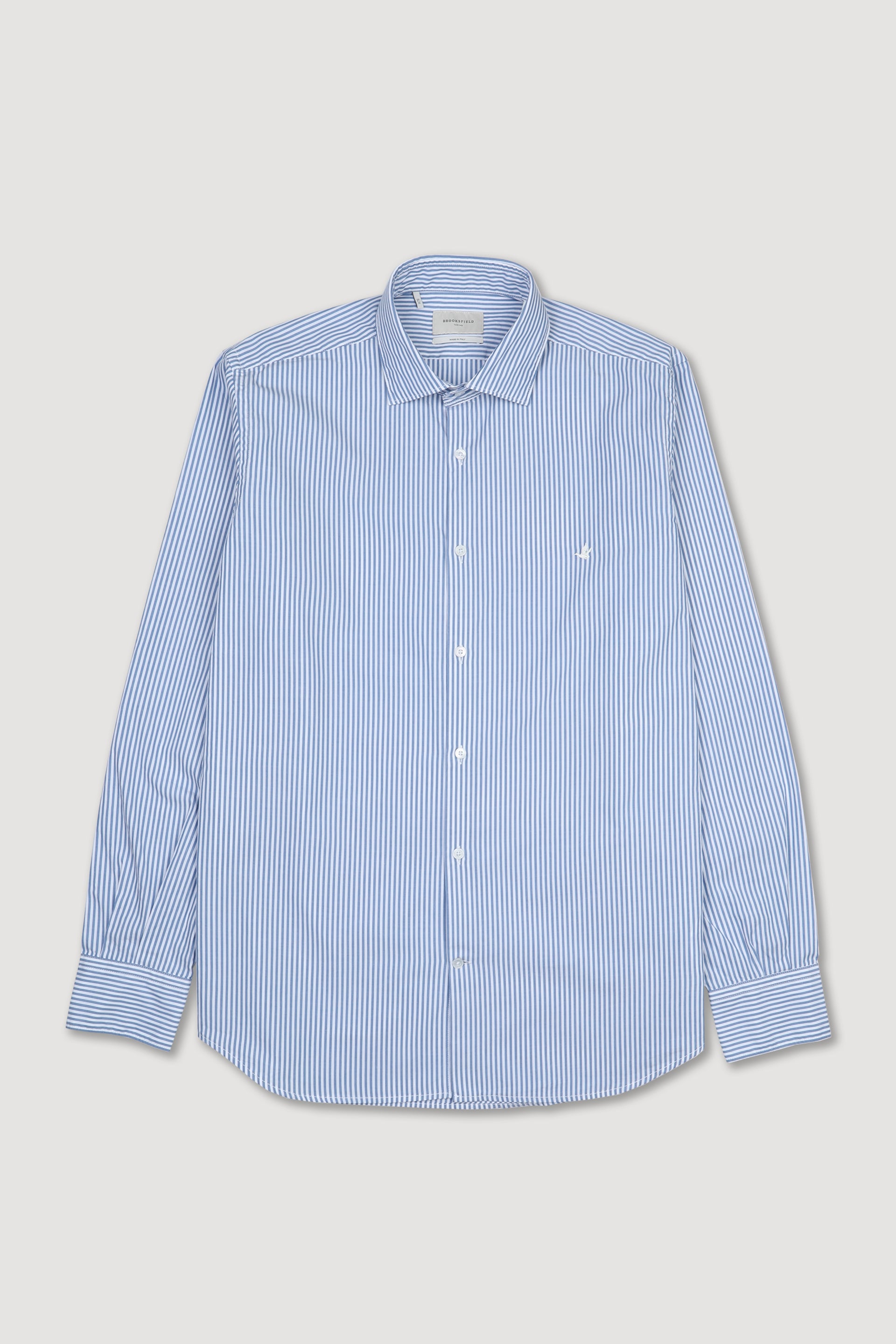 Camicia spread collar in popeline di cotone rigato. Slim fit. Logo ricamato al cuore. Blu - Bianco/Avio