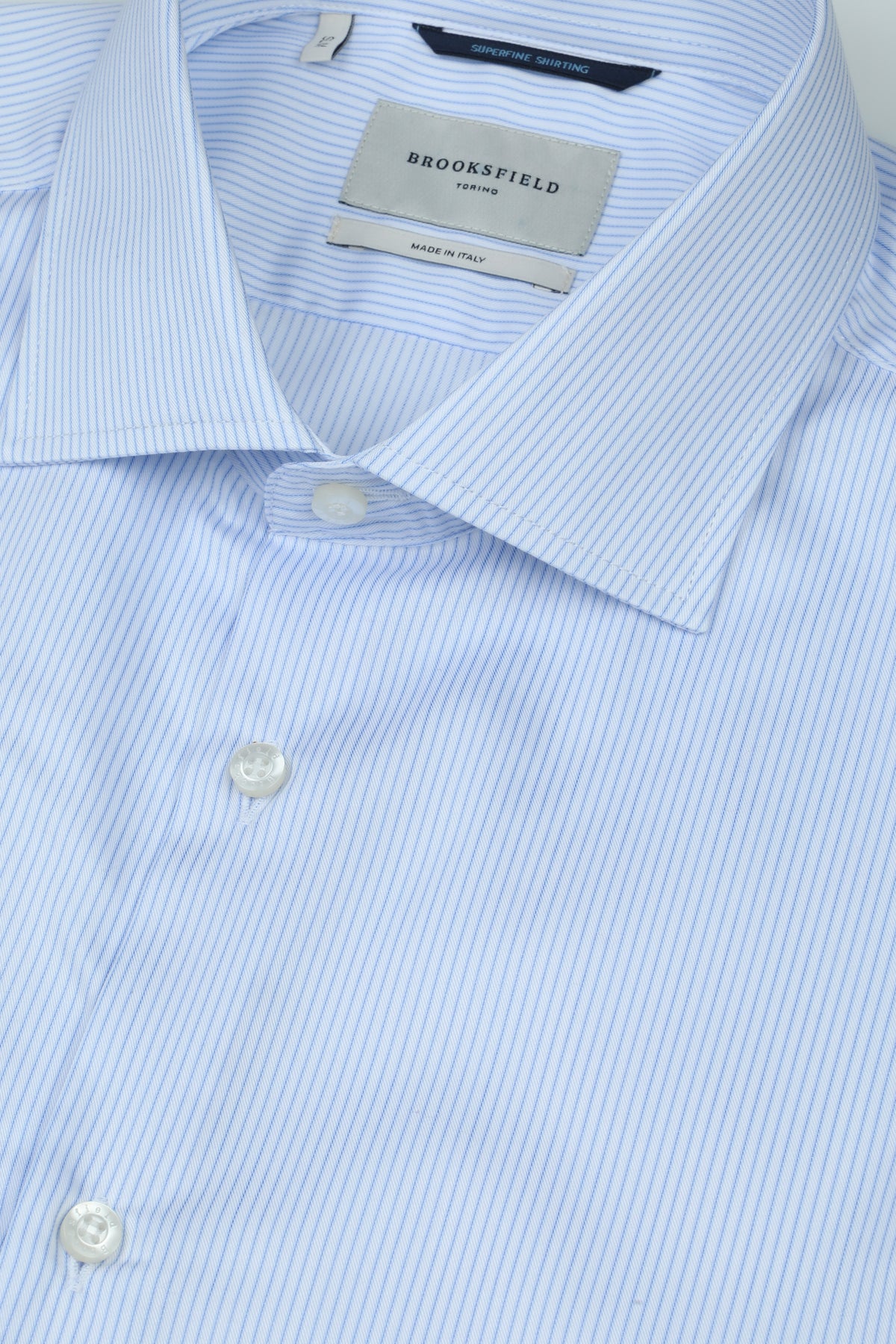 Camicia collo francese in twill superfine rigato di cotone. Slim fit. - Bianco/Azzurro