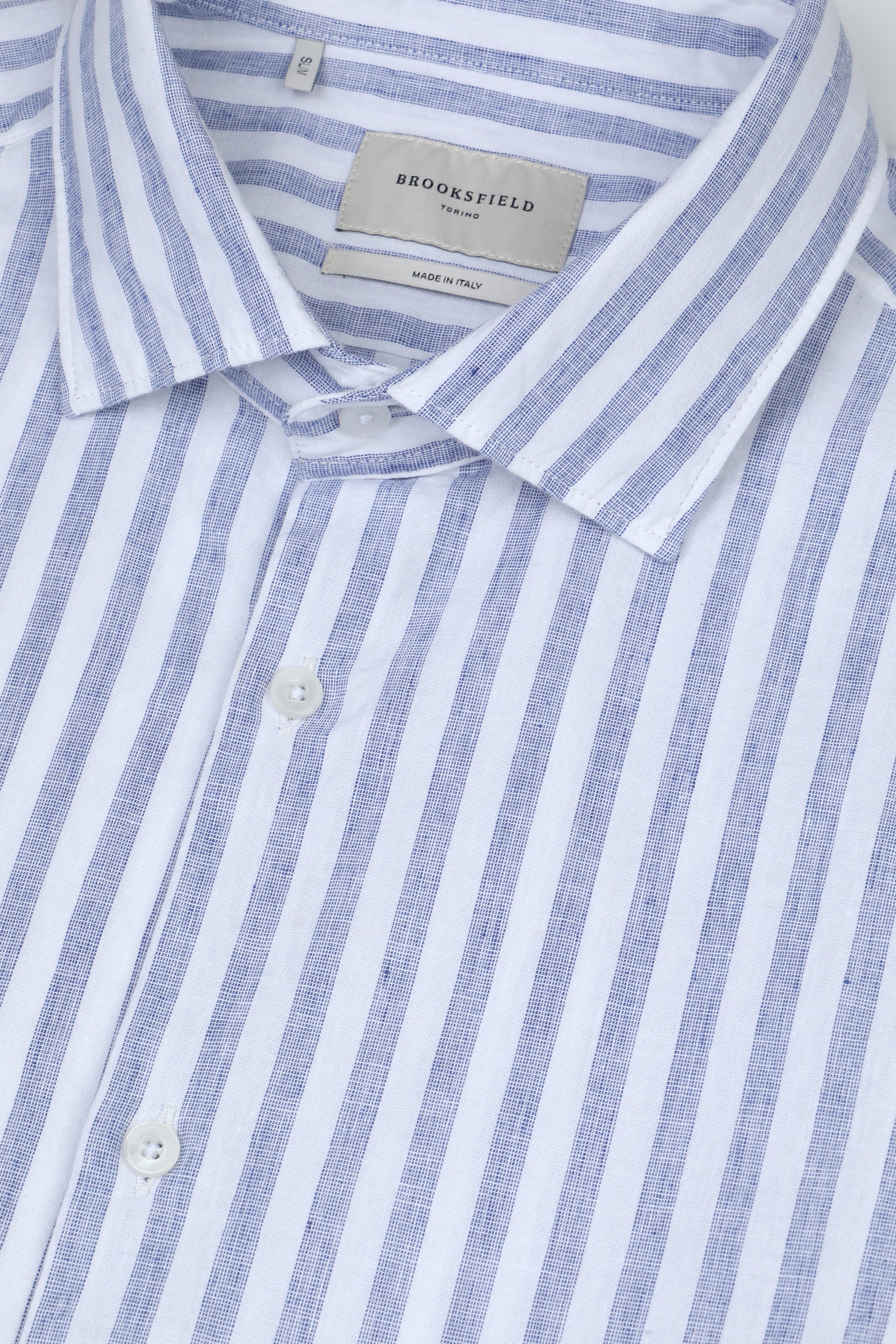 Camicia spread collar in cotone misto lino rigato, slim fit. Blu - Bianco/Blu