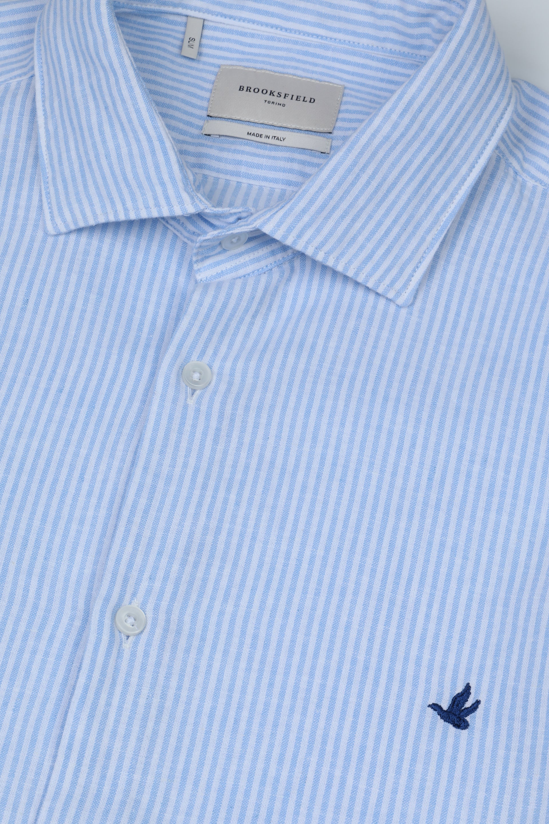 Camicia spread collar in lino misto cotone rigato, slim fit. Azzurro - Bianco/Azzurro