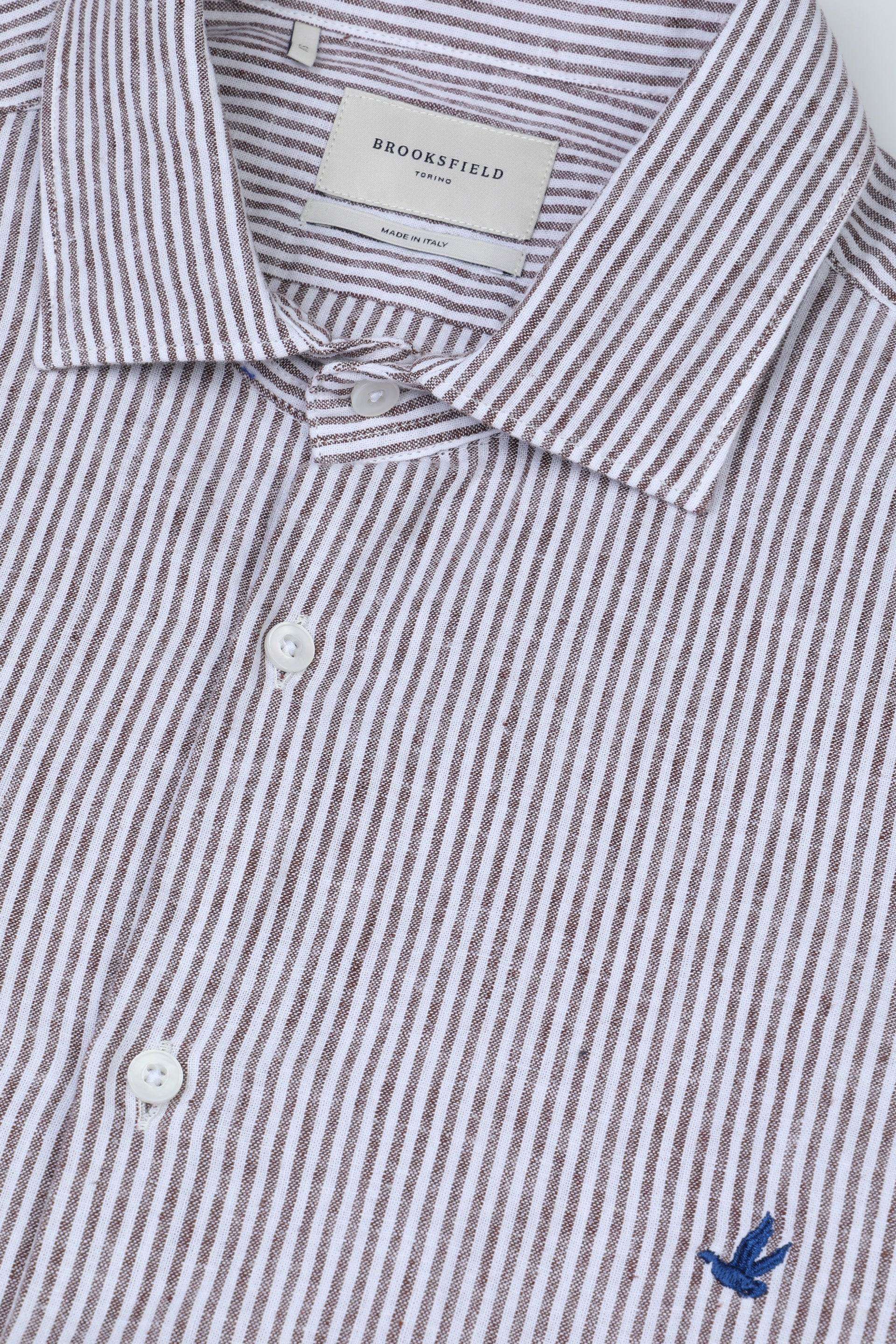 Camicia spread collar in lino misto cotone rigato, slim fit. Marrone - Bianco/cacao