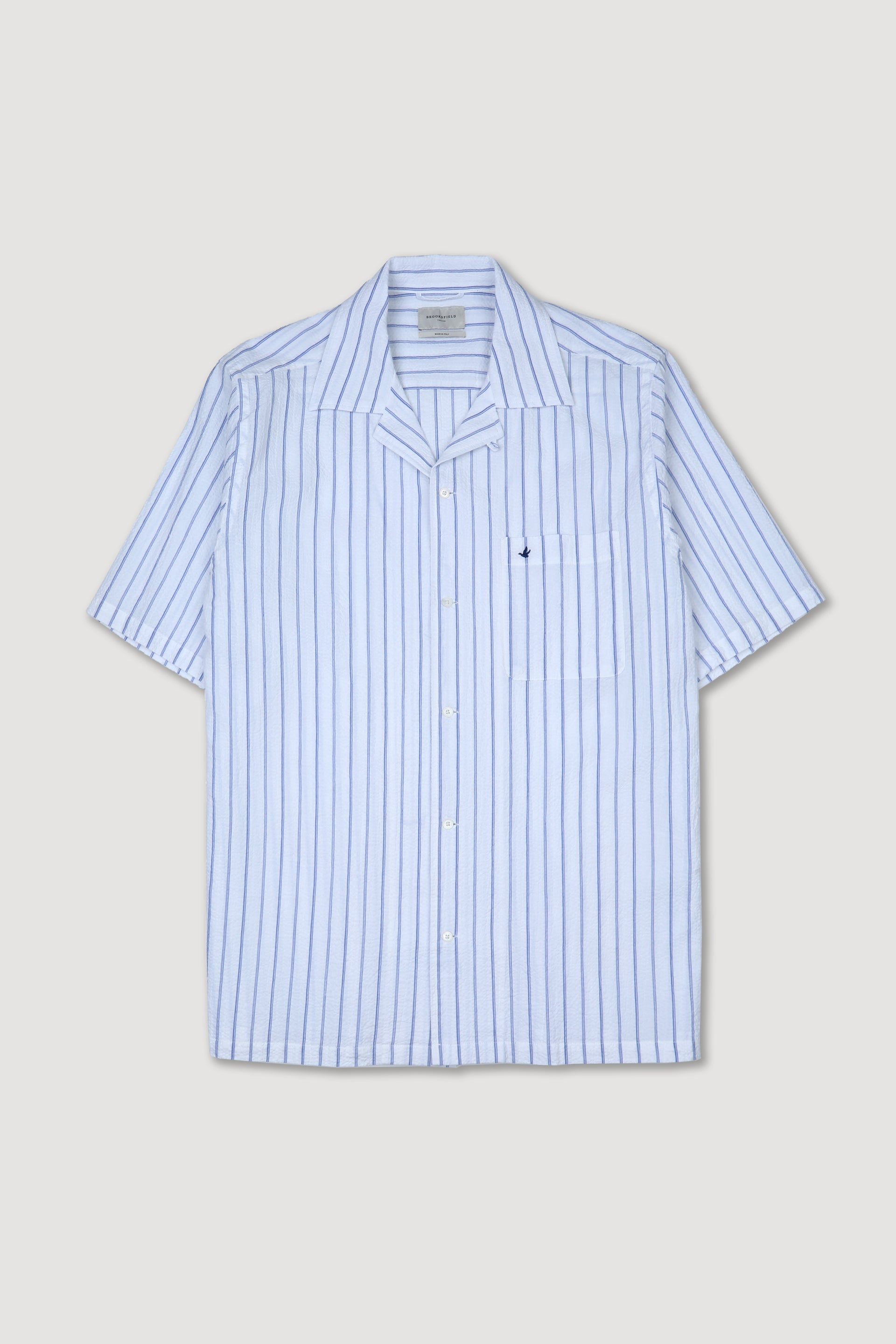 Camicia camp collar manica corta in seersucker stretch di cotone rigato. Blu - Bianco/Marine