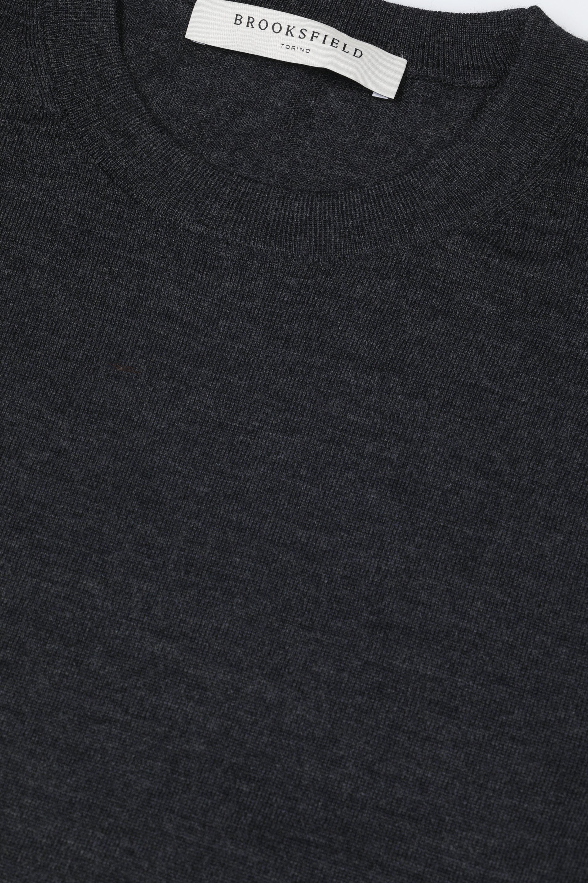 Maglia girocollo in lana vergine misto seta e cashmere. Grigio - Grafite