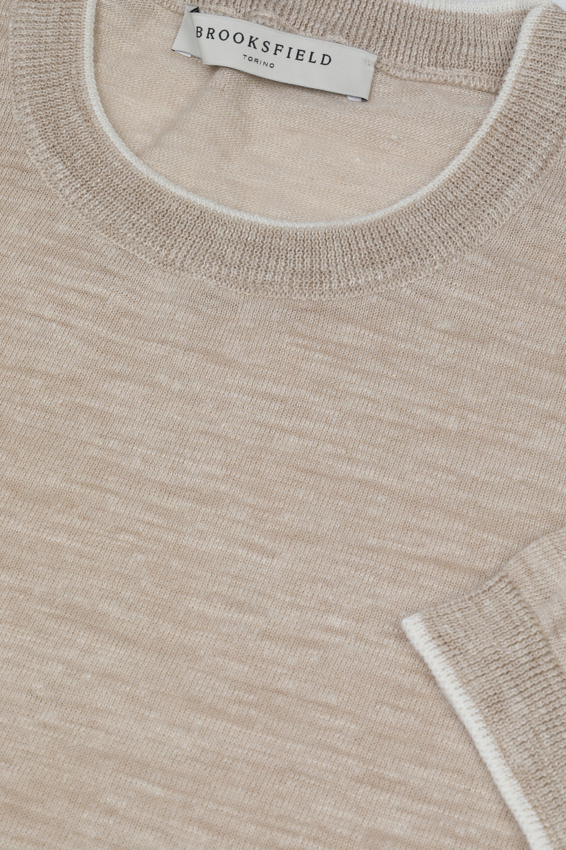 T-shirt in maglia di lino misto poliestere con profili a contrasto. Beige - Cream