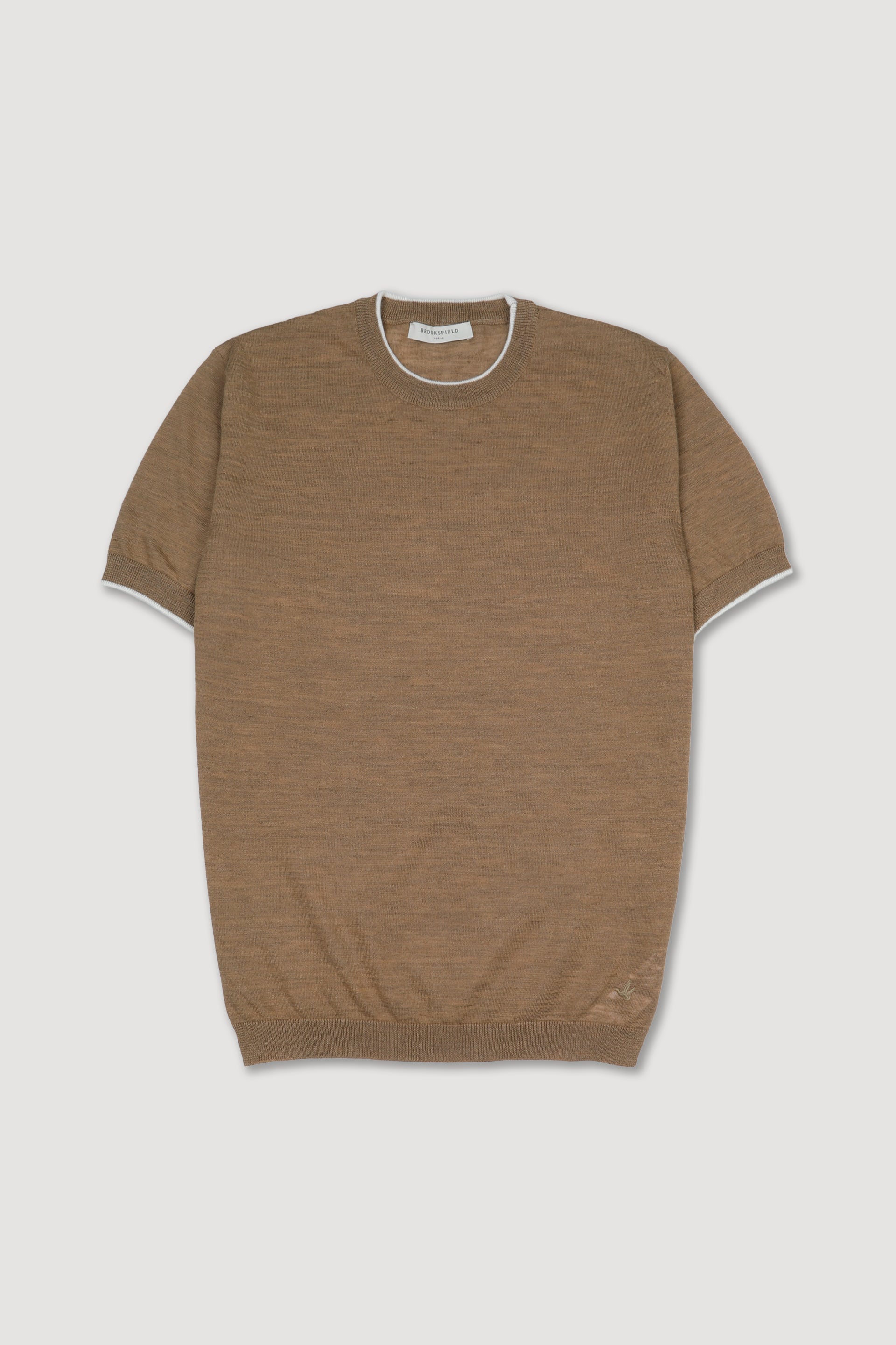 T-shirt in maglia di lino misto poliestere con profili a contrasto. Marrone - Miglio
