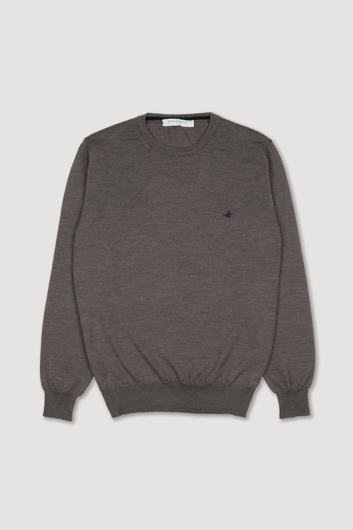 Maglia girocollo in lana merinos extrafine con logo ricamato al cuore. Marrone - Cioccolato