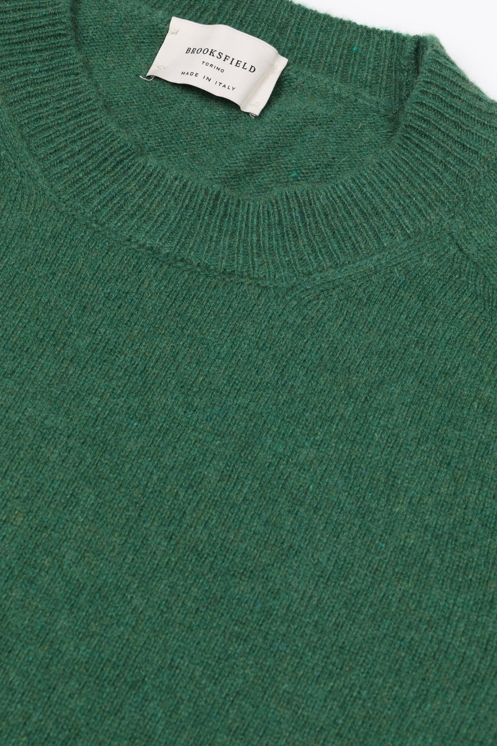 Maglia girocollo in cashmere. Verde - Tennis green