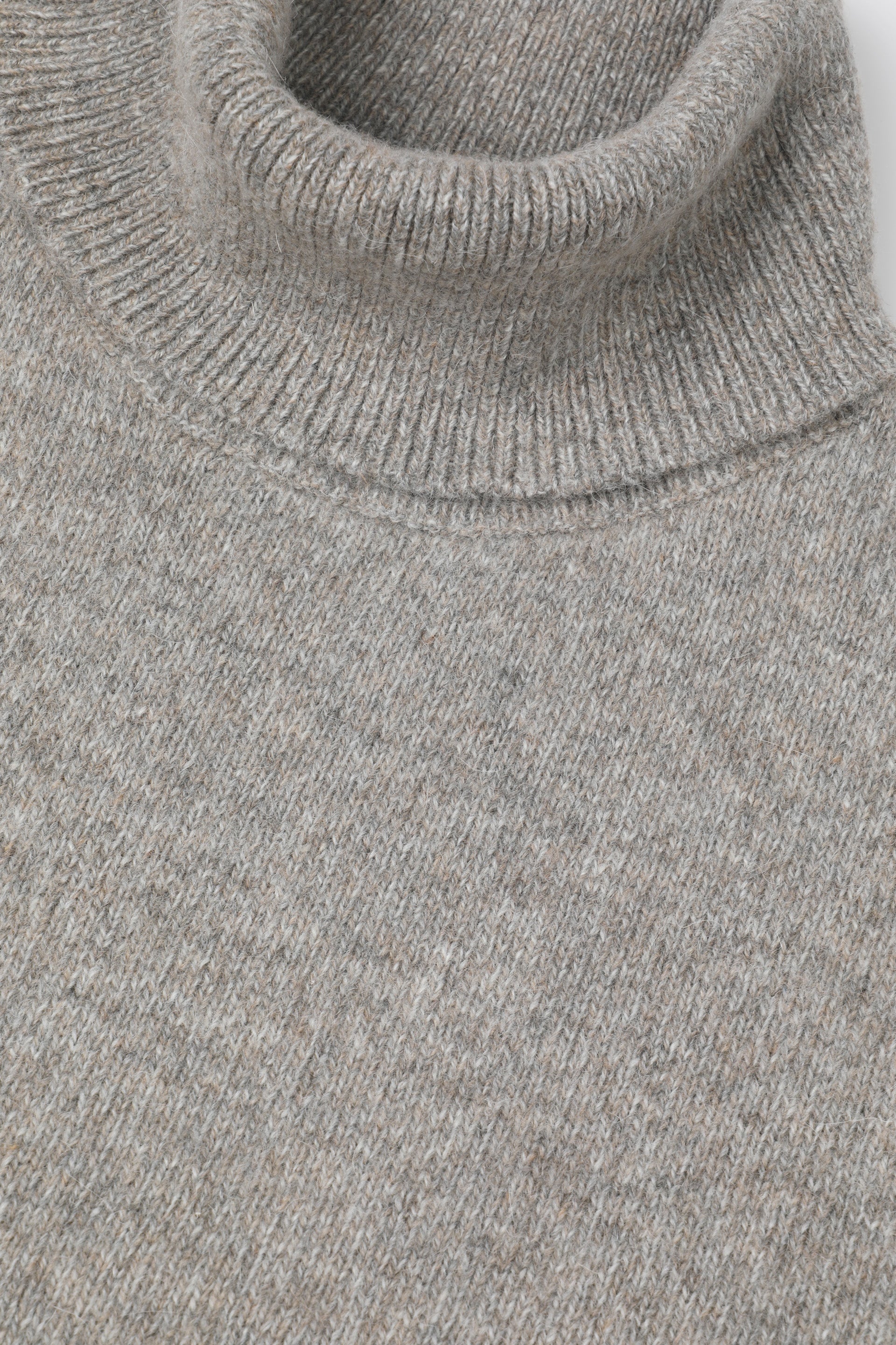 Maglia dolcevita in misto alpaca. Grigio - Fog