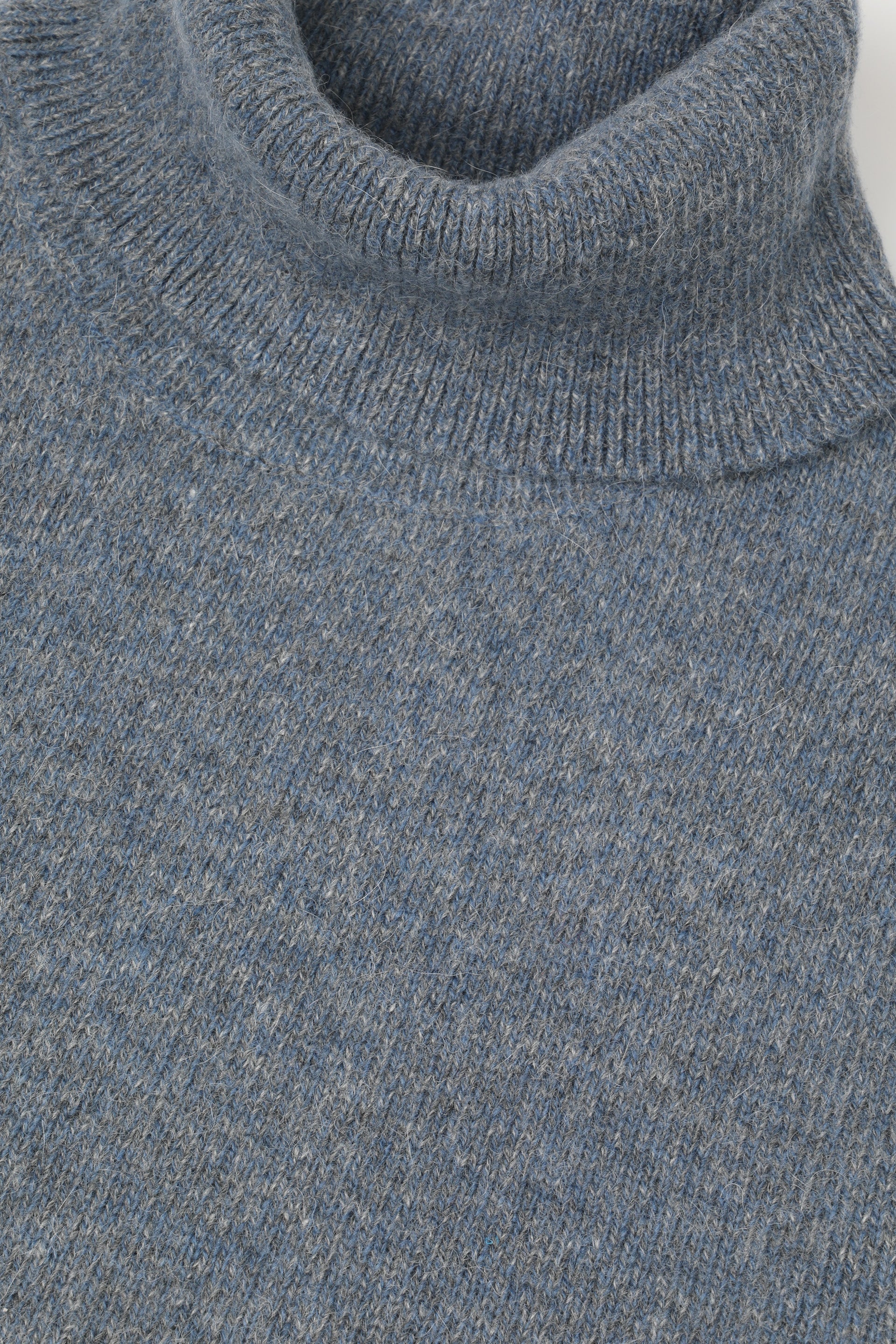 Maglia dolcevita in misto alpaca. Blu - Thunder