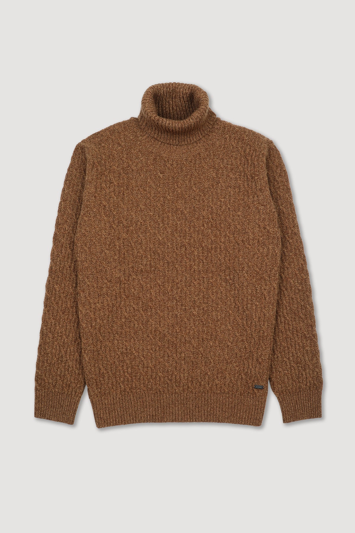 Maglia dolcevita in pura lana vergine lavorato a punto treccia e grana di riso. Marrone - Sandal