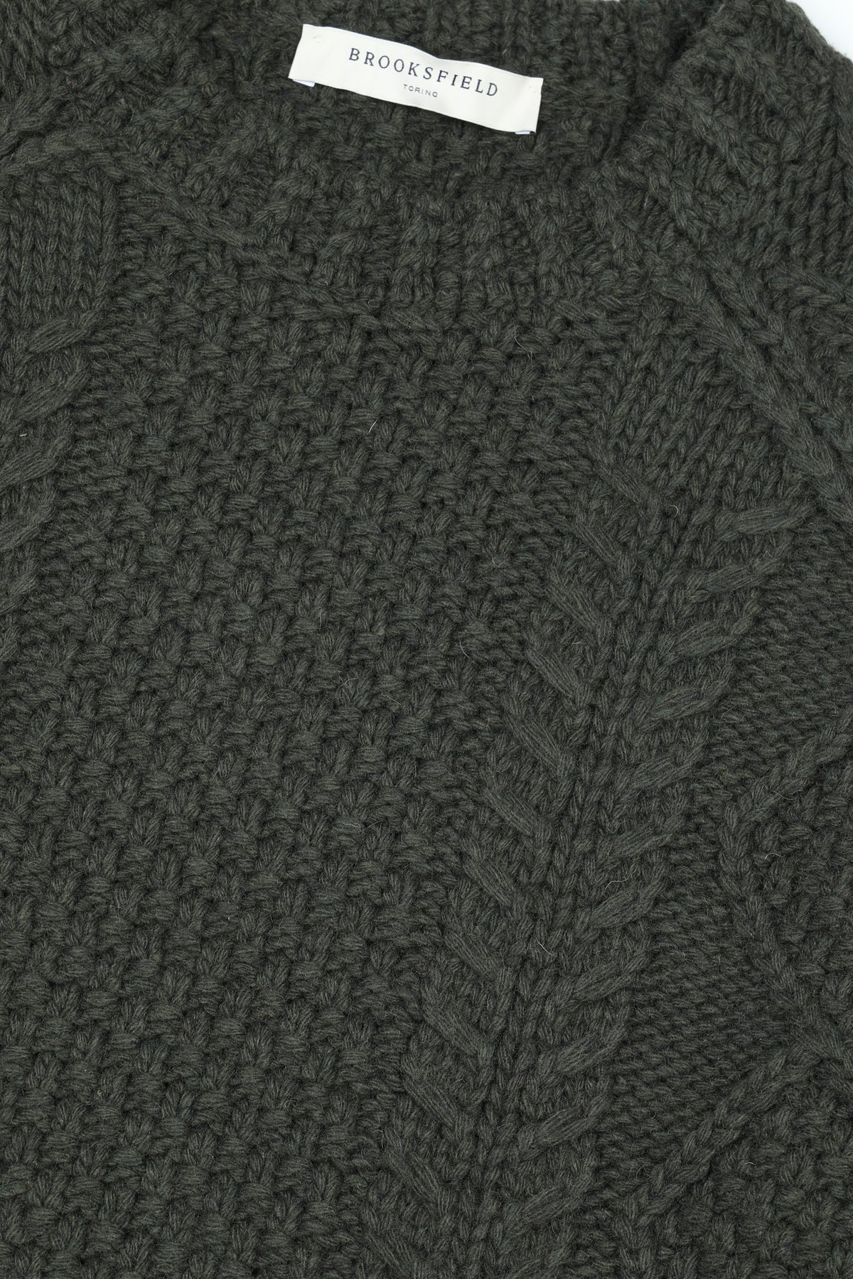 Maglia girocollo in misto lana con motivo a treccia Aran. Verde - Loden