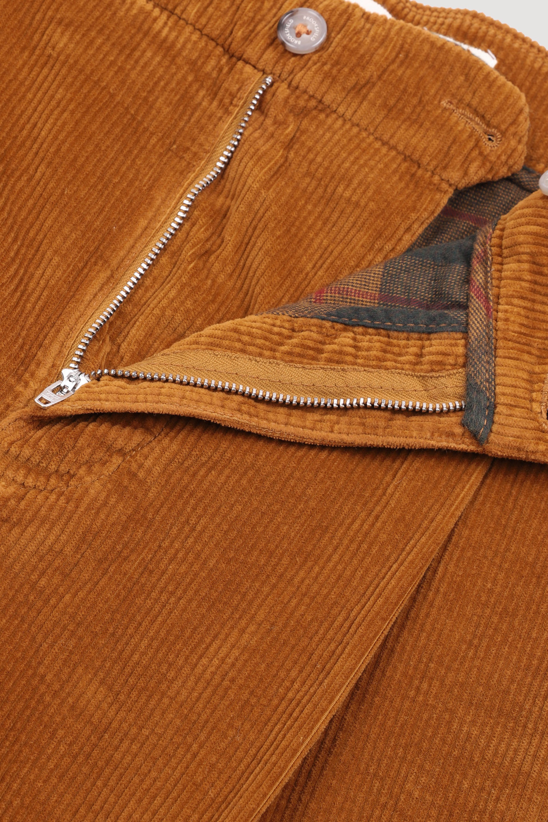 Pantalone chino in velluto di cotone stretch a costa larga, vestibilità over. Giallo - Zafferano