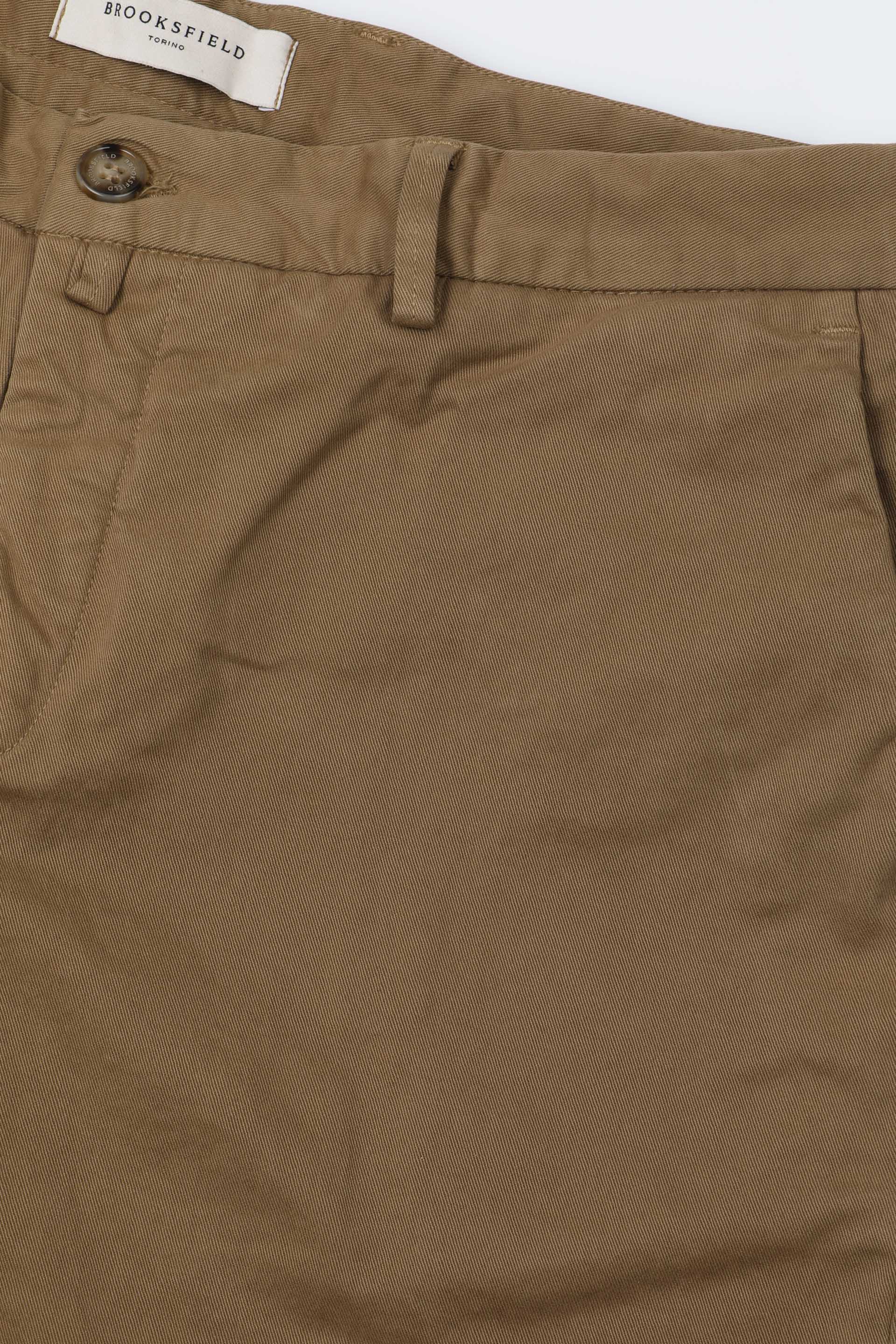 UOMO-PANTALONE CHINO SLIM TESSUTO GABARDINE COTONE STRETCH SMERIGLIATO, TINTO CAPO DIRETTO - Toffee
