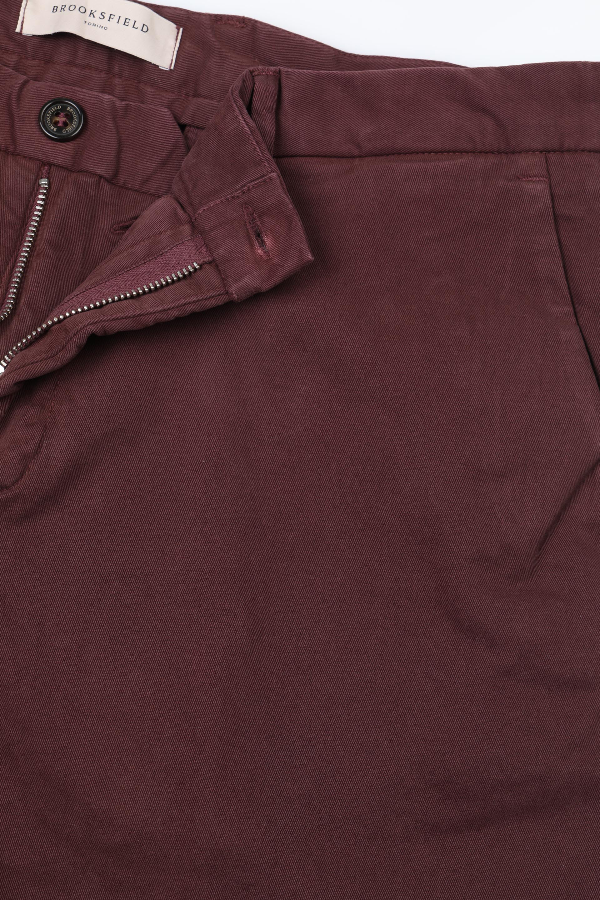UOMO-PANTALONE CHINO SLIM TESSUTO GABARDINE COTONE STRETCH SMERIGLIATO, TINTO CAPO DIRETTO - Radicchio