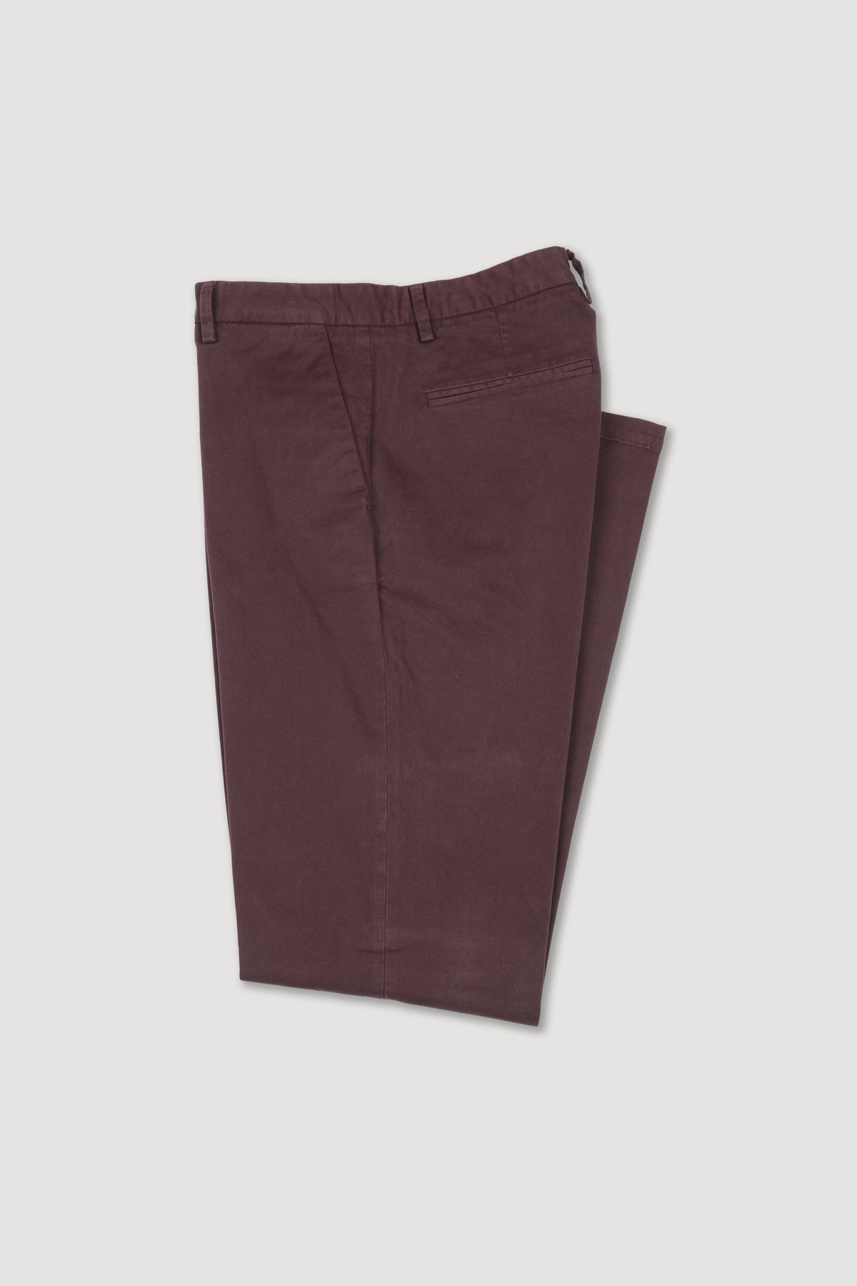 Pantalone chino James in gabardine di cotone stretch smerigliato, slim fit. Rosso - Bacco