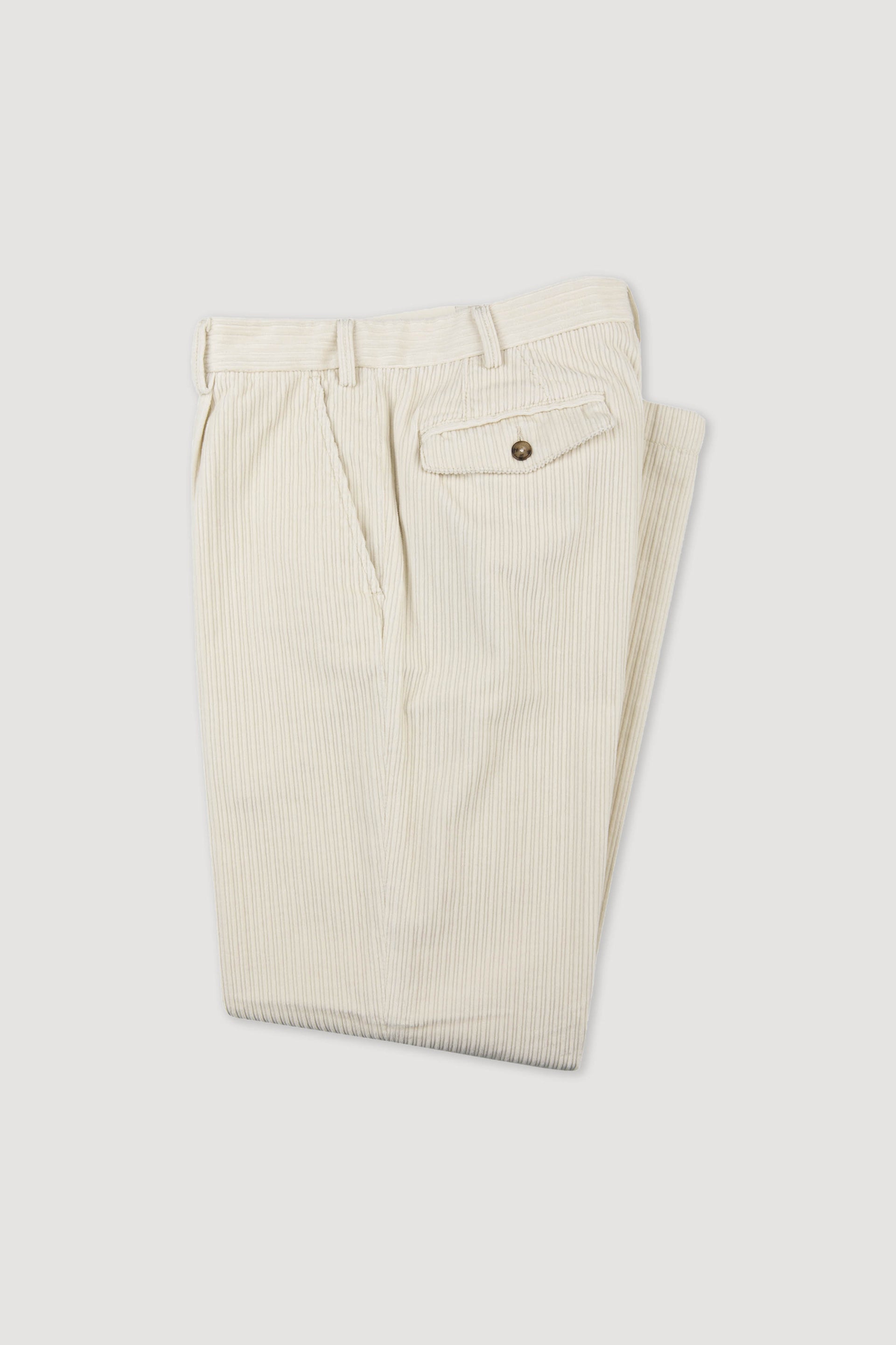 Pantalone chino Vittorio con pinces, realizzato in velluto a francese. Bianco - Panna