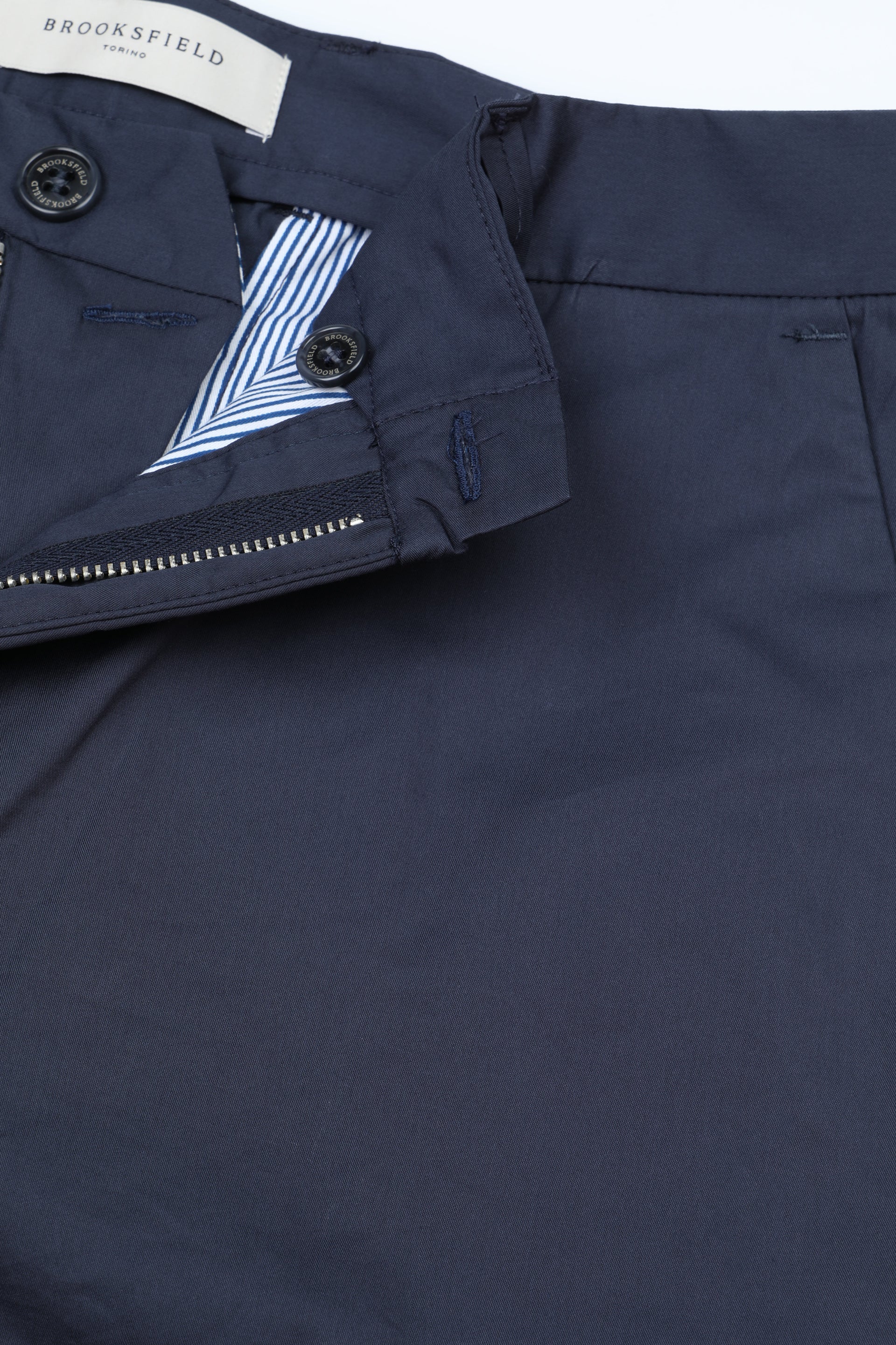 Pantalone chino James in popeline di misto cotone elasticizzato. Blu - Universo