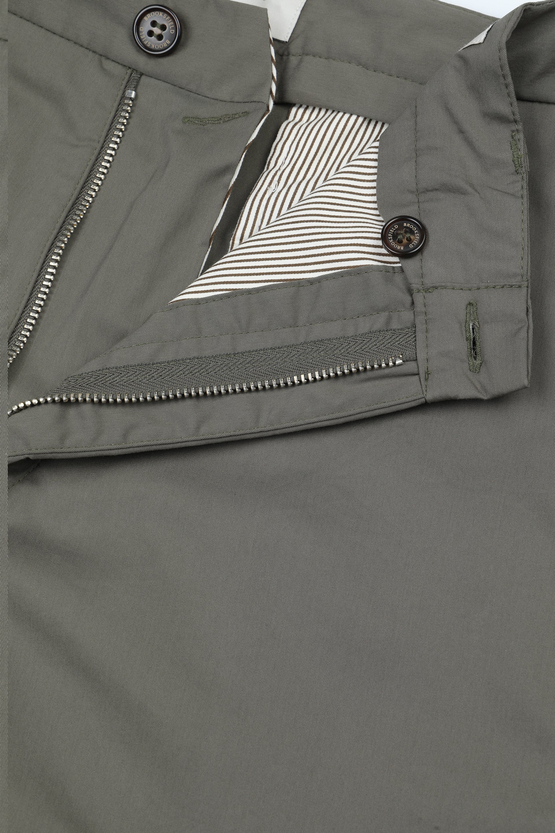 Pantalone chino James in popeline di misto cotone elasticizzato. Verde - Cappero