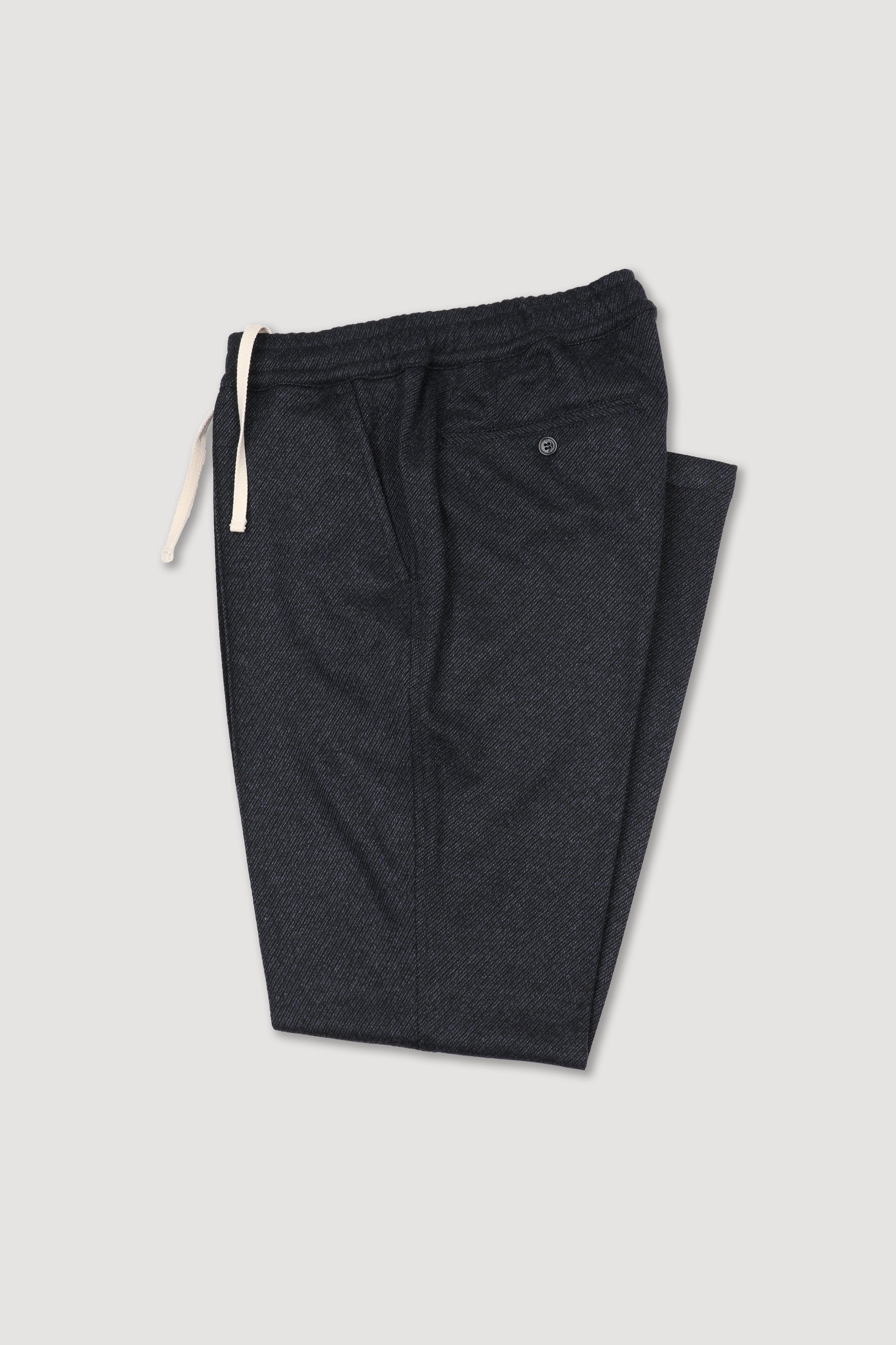 Pantalone in jersey di misto viscosa stretch con trama diagonale, con elastica e coulisse regolabile. Blu - Blu/Nero