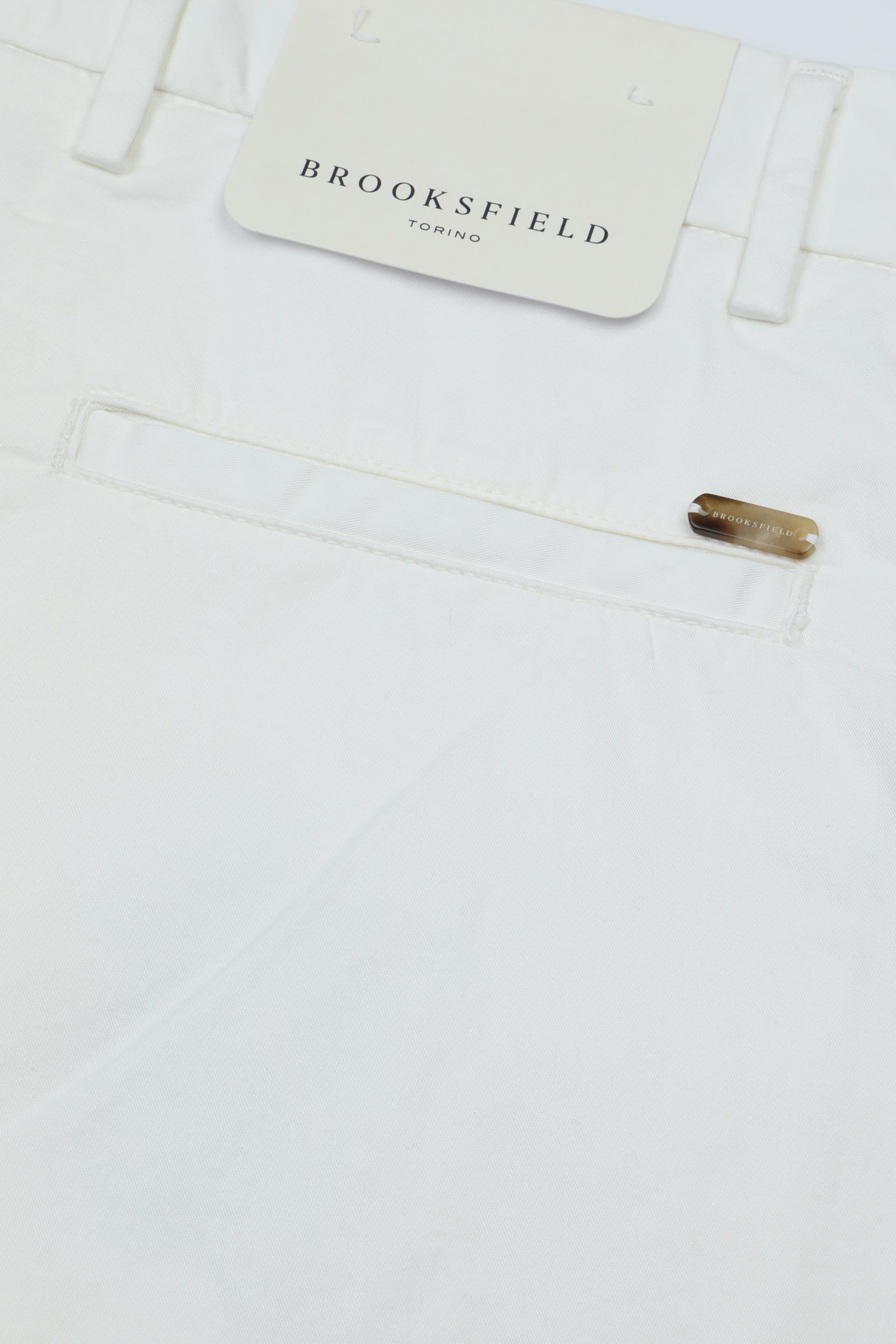 UOMO-BERMUDA CHINO TESSUTO GABARDINE STRETCH ORGANICO, TINTO CAPO DIRETTO+STONE WASHED - Off white