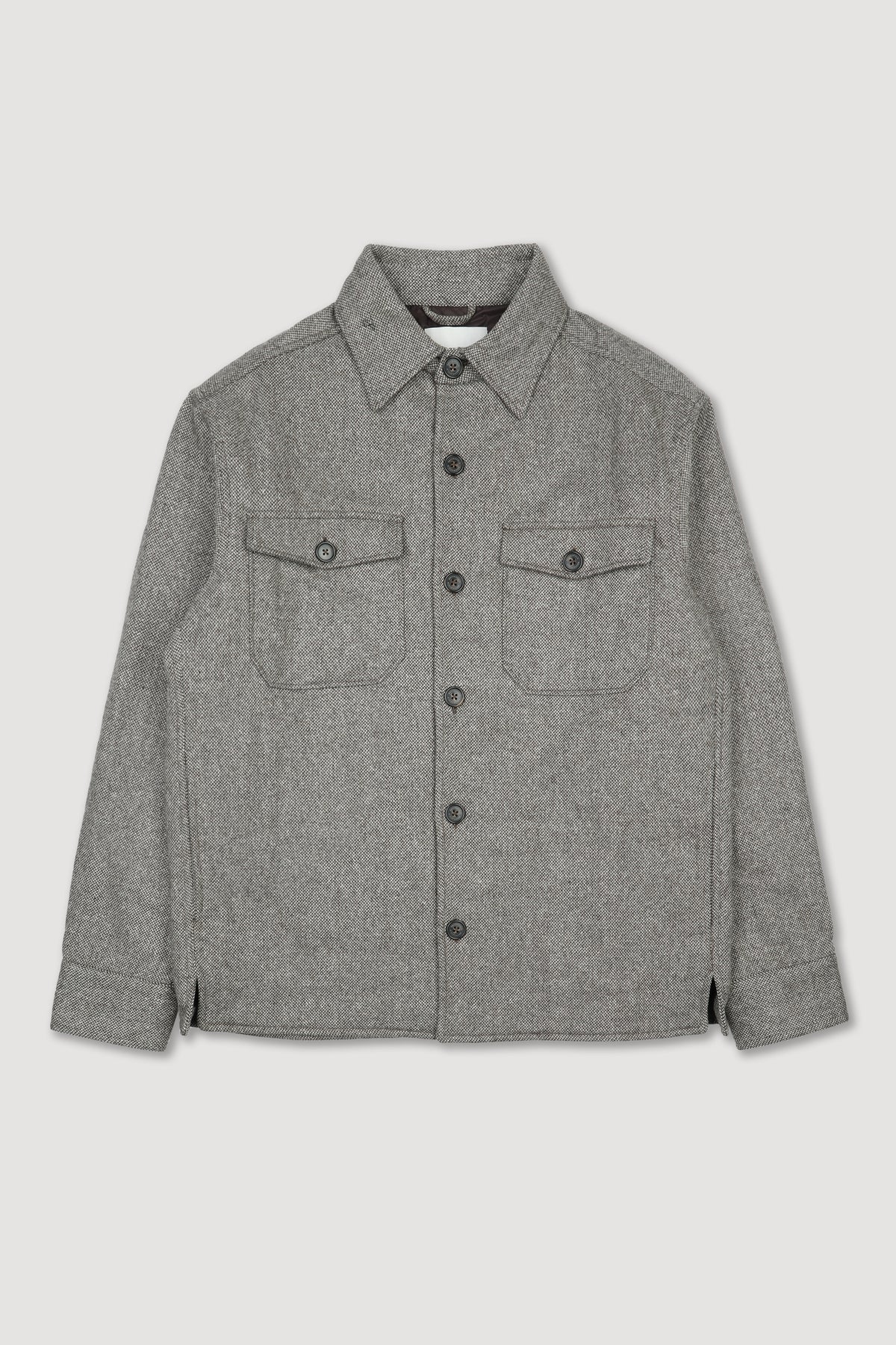 Overshirt in twill di lana misto seta, caratterizzata da una lavorazione broken twill, imbottita - Marrone