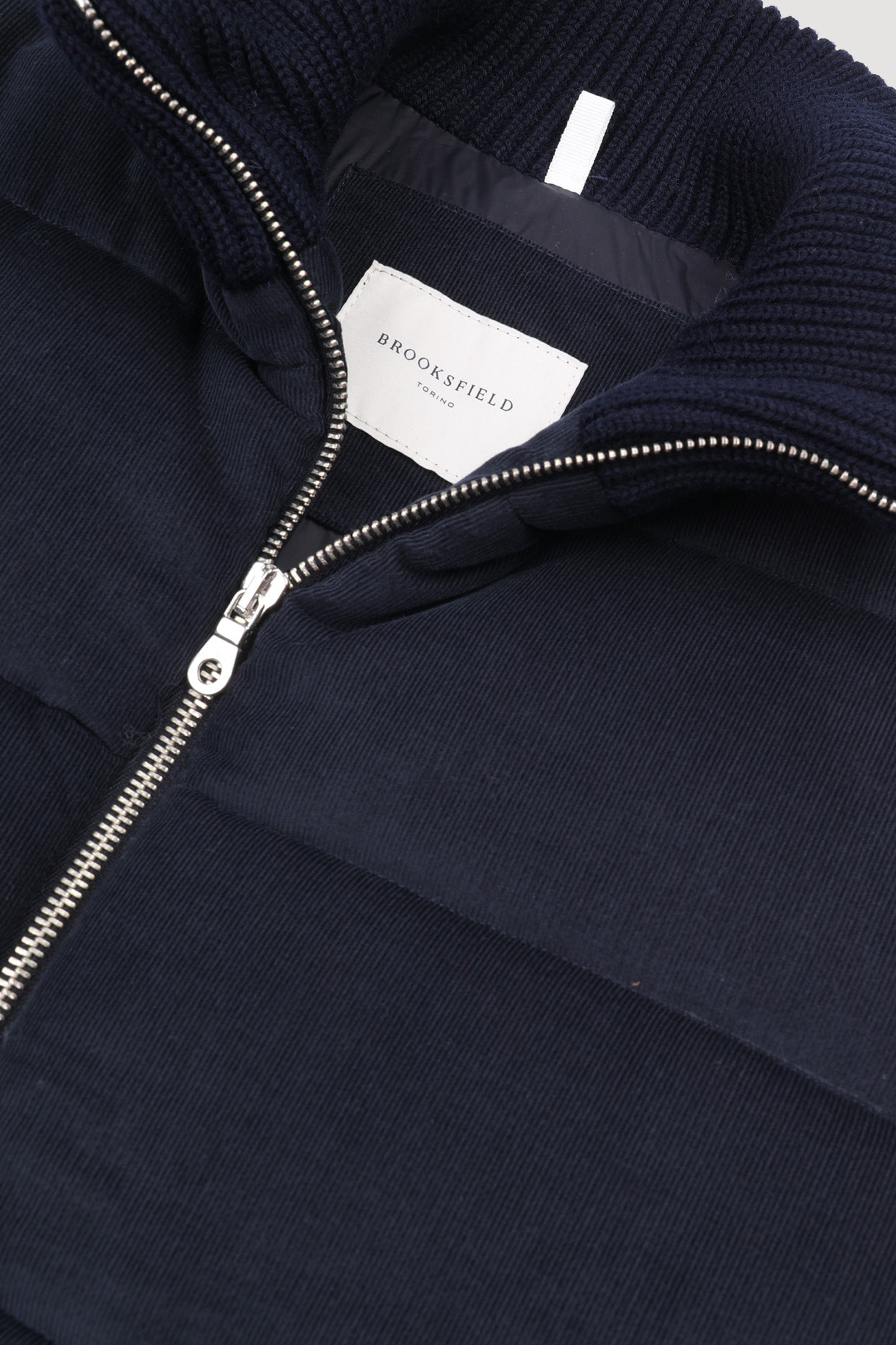 Giubbotto smanicato in velluto a coste di cotone, imbottito. Blu - Navy