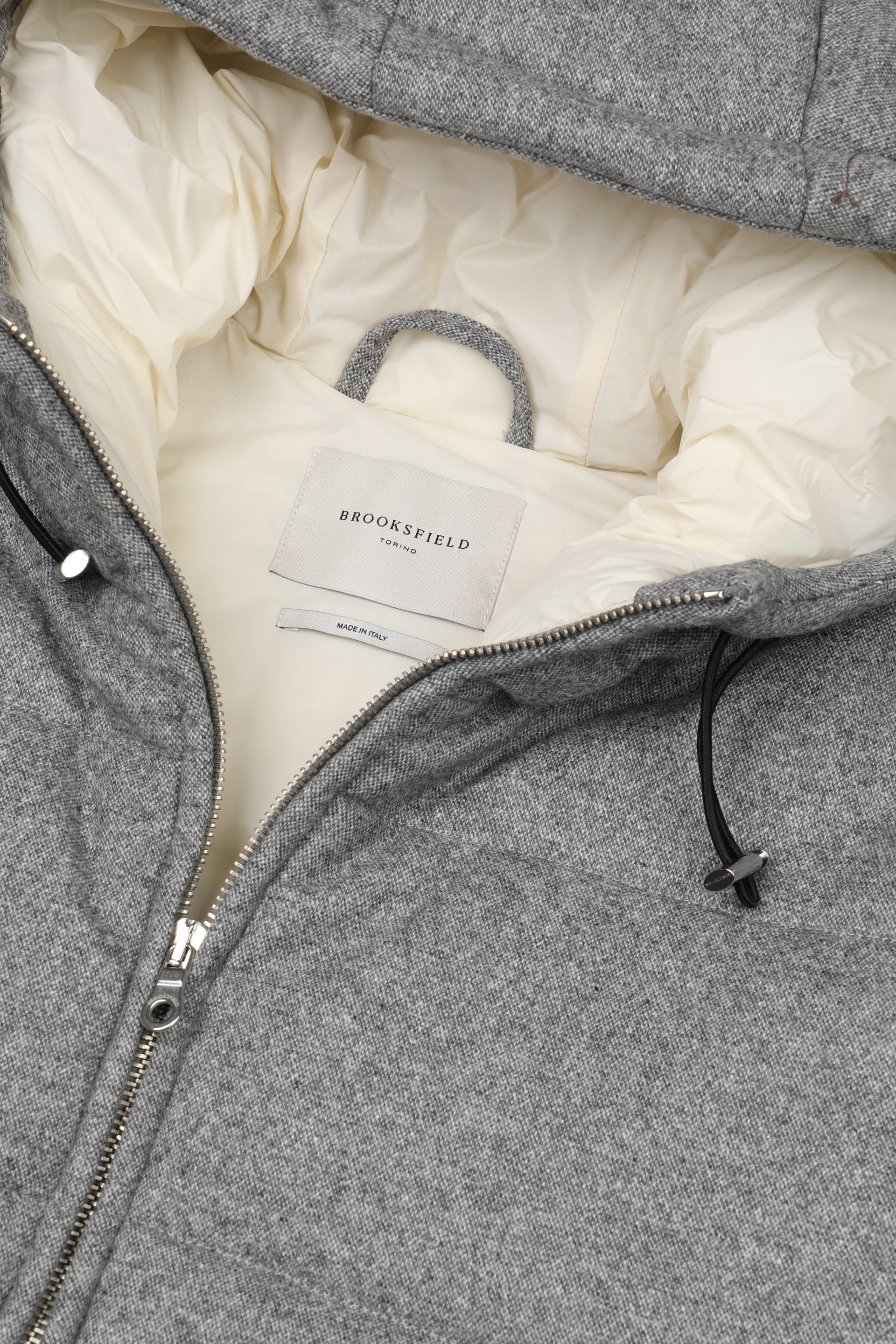 Giubbotto smanicato con cappuccio in tessuto donegal di misto lana-seta stretch, imbottito - Grigio