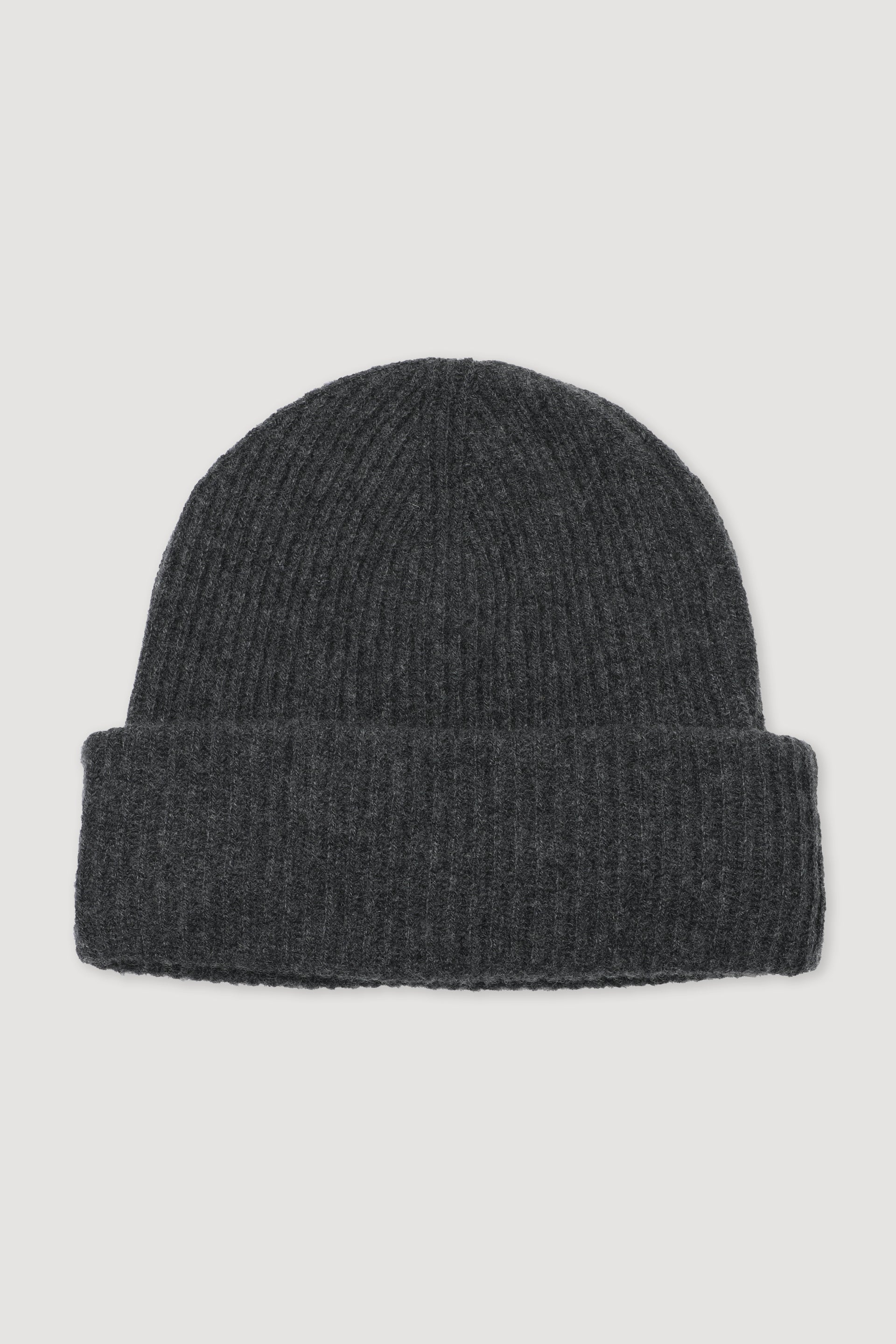 Berretto a coste in cashmere con risvolto. Grigio - Grafite