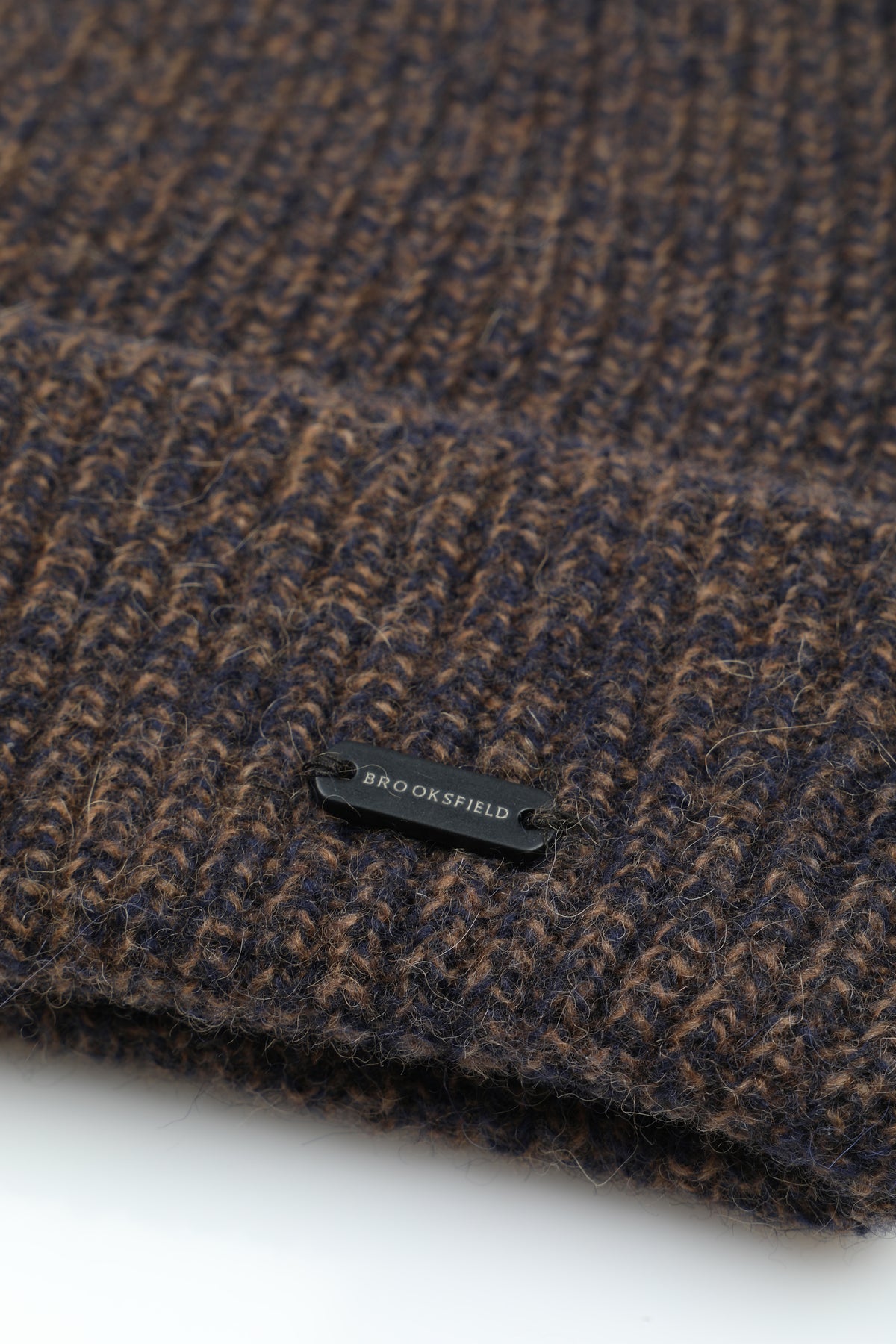 Berretto a coste in misto alpaca con risvolto. Blu-Marrone - Dream