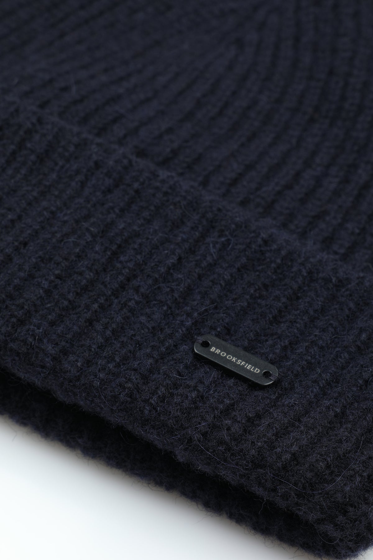 Berretto a coste in misto alpaca con risvolto. Blu - Navy